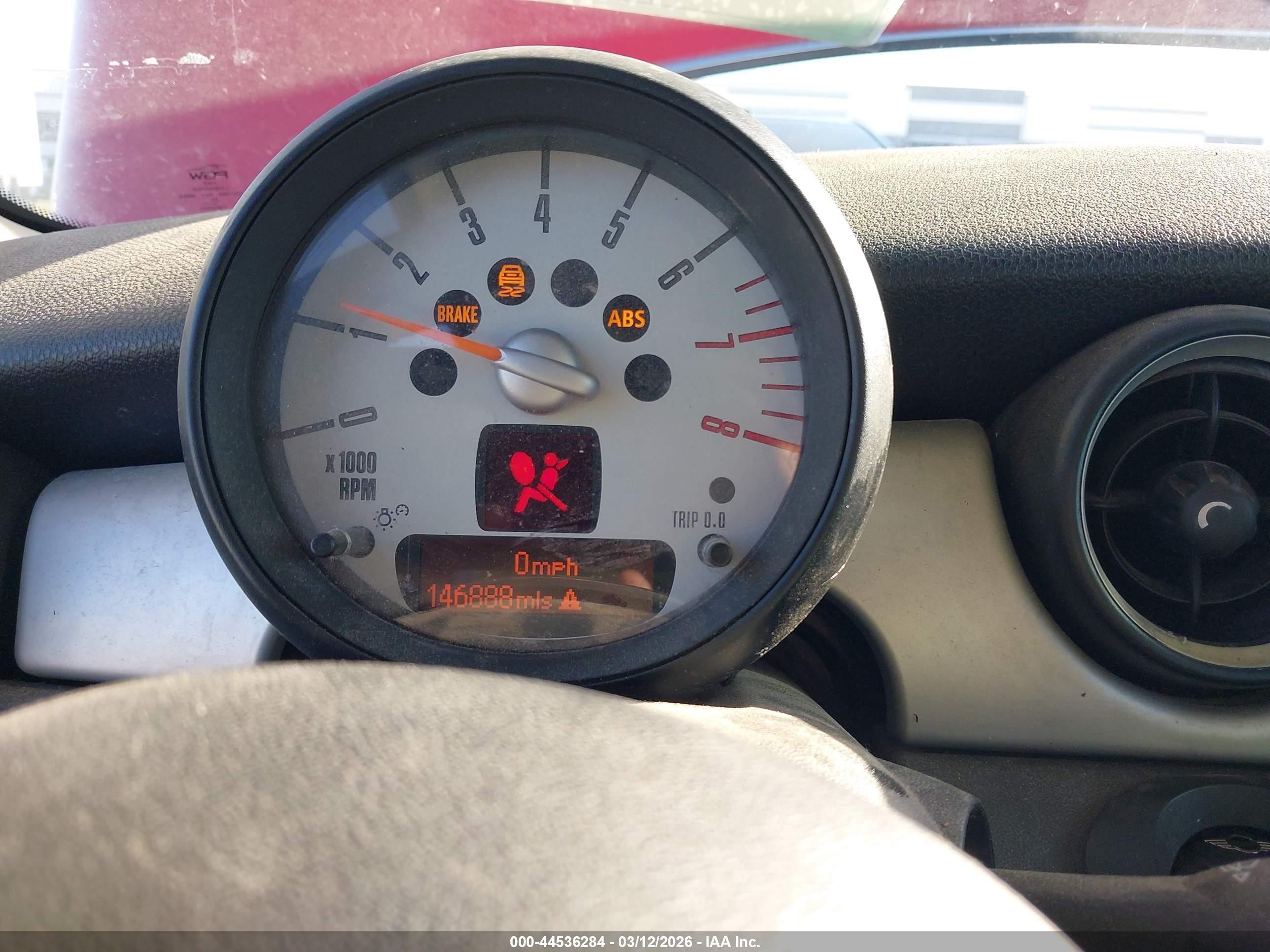2012 Mini Cooper   Red vin: WMWSU3C5XCT185843
