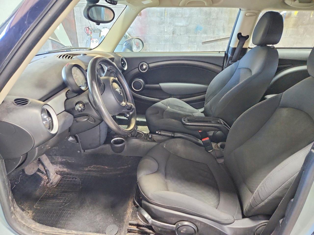 2012 Mini Cooper Blue vin: WMWSU3C5XCT254790