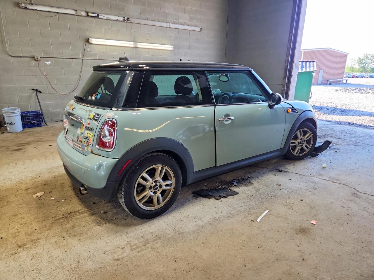 2012 Mini Cooper Blue vin: WMWSU3C5XCT254790
