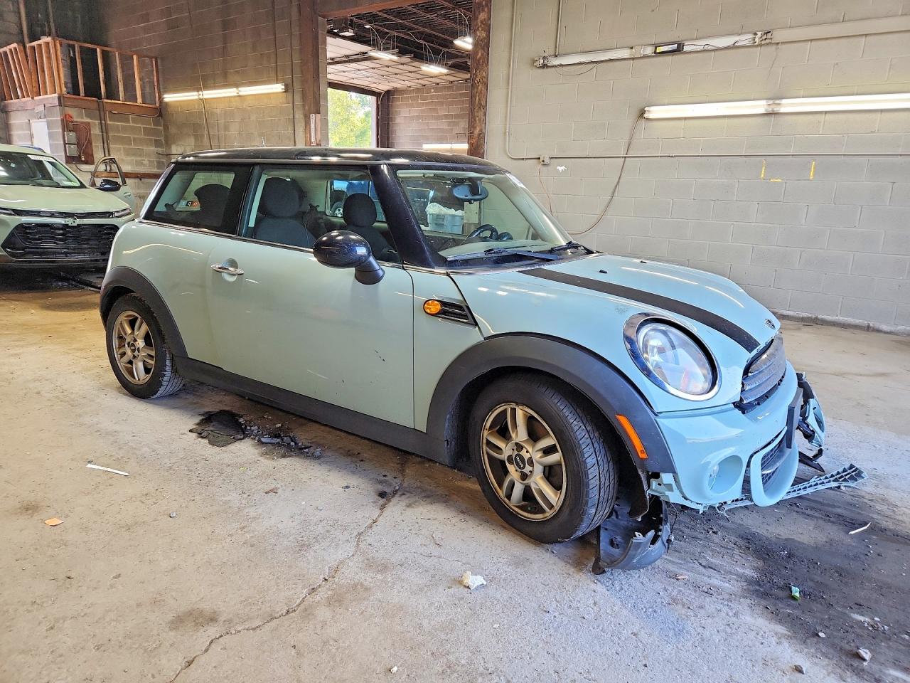 2012 Mini Cooper Blue vin: WMWSU3C5XCT254790