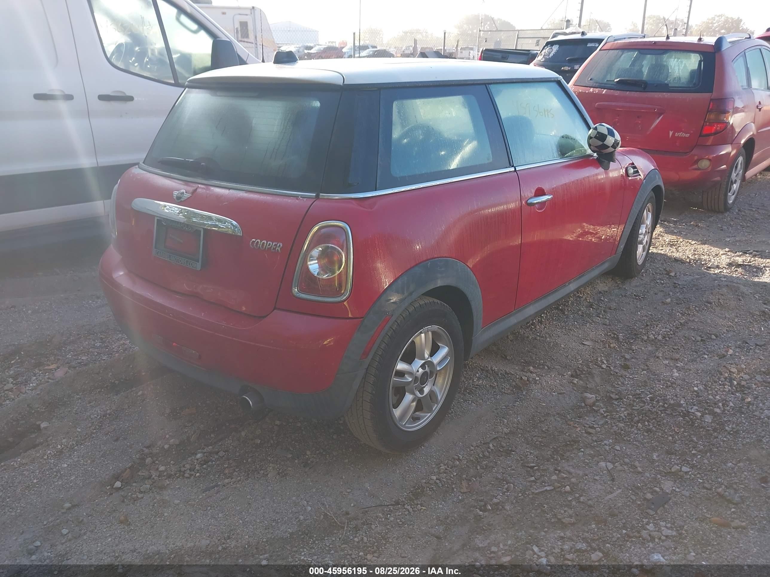 2012 Mini Cooper   Red vin: WMWSU3C5XCT256068