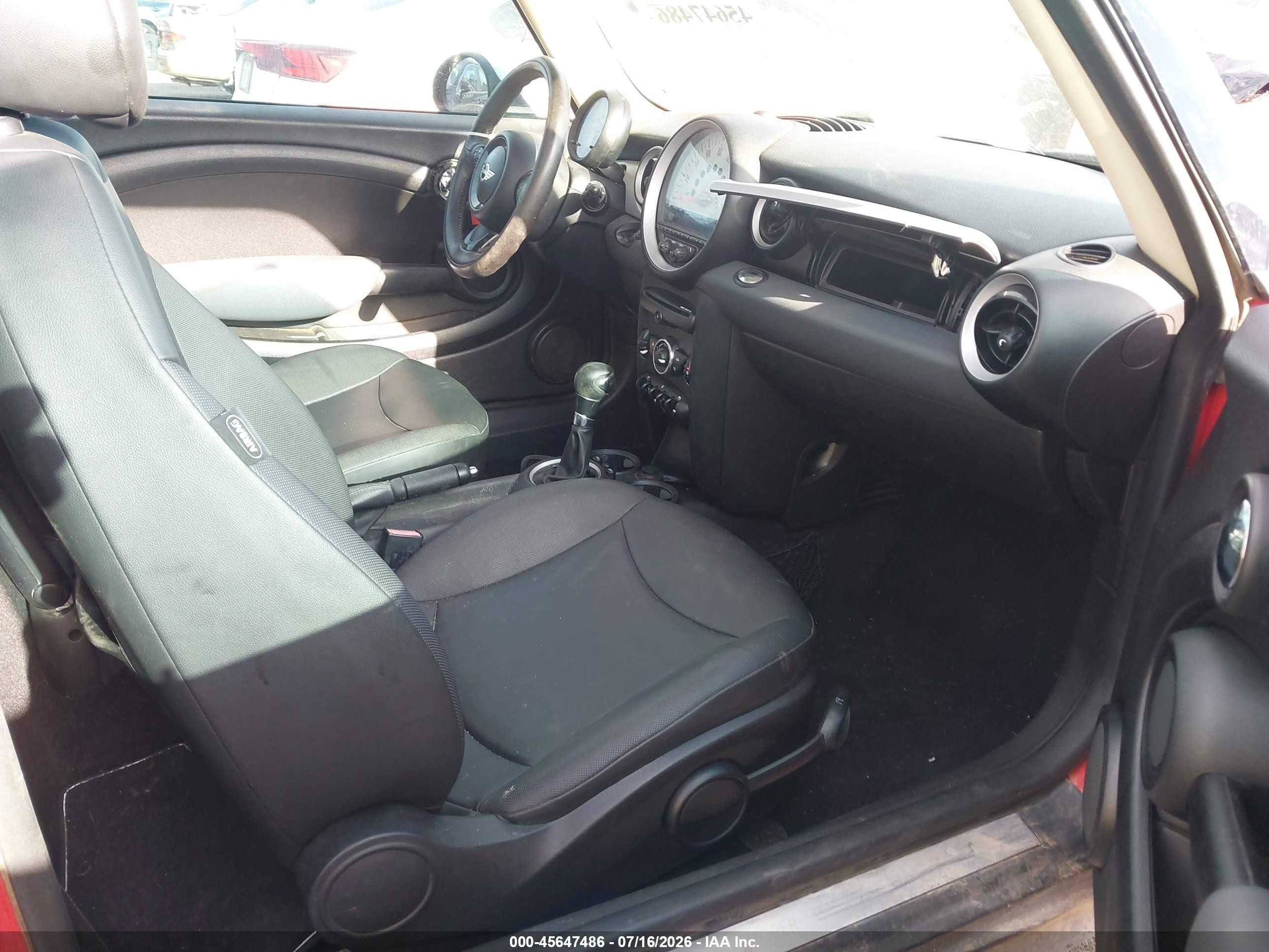 2012 Mini Cooper   Red vin: WMWSU3C5XCT263635