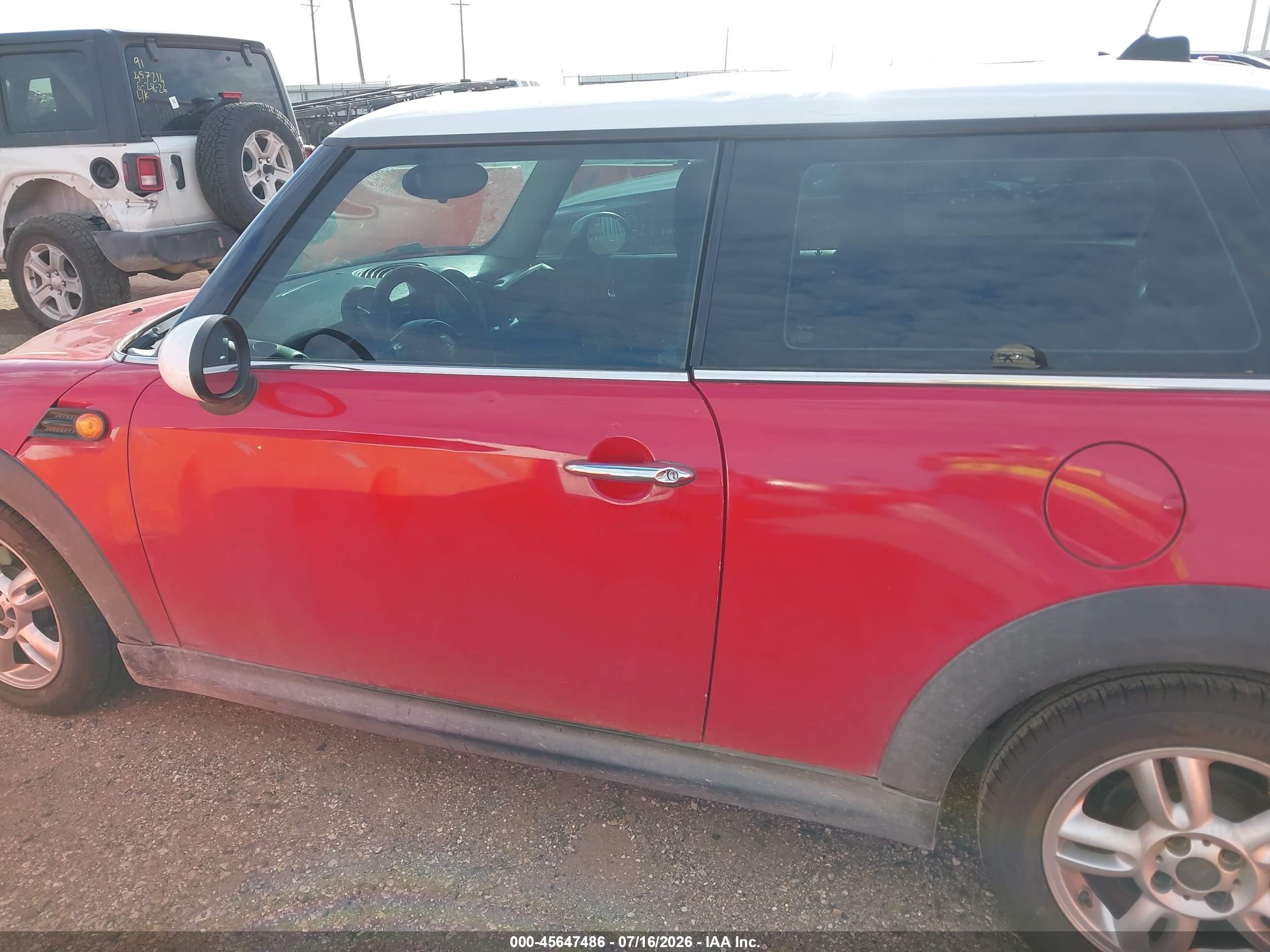 2012 Mini Cooper   Red vin: WMWSU3C5XCT263635