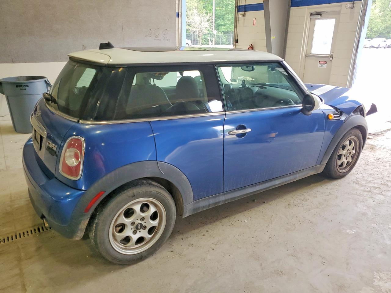2012 Mini Cooper Blue vin: WMWSU3C5XCT541191