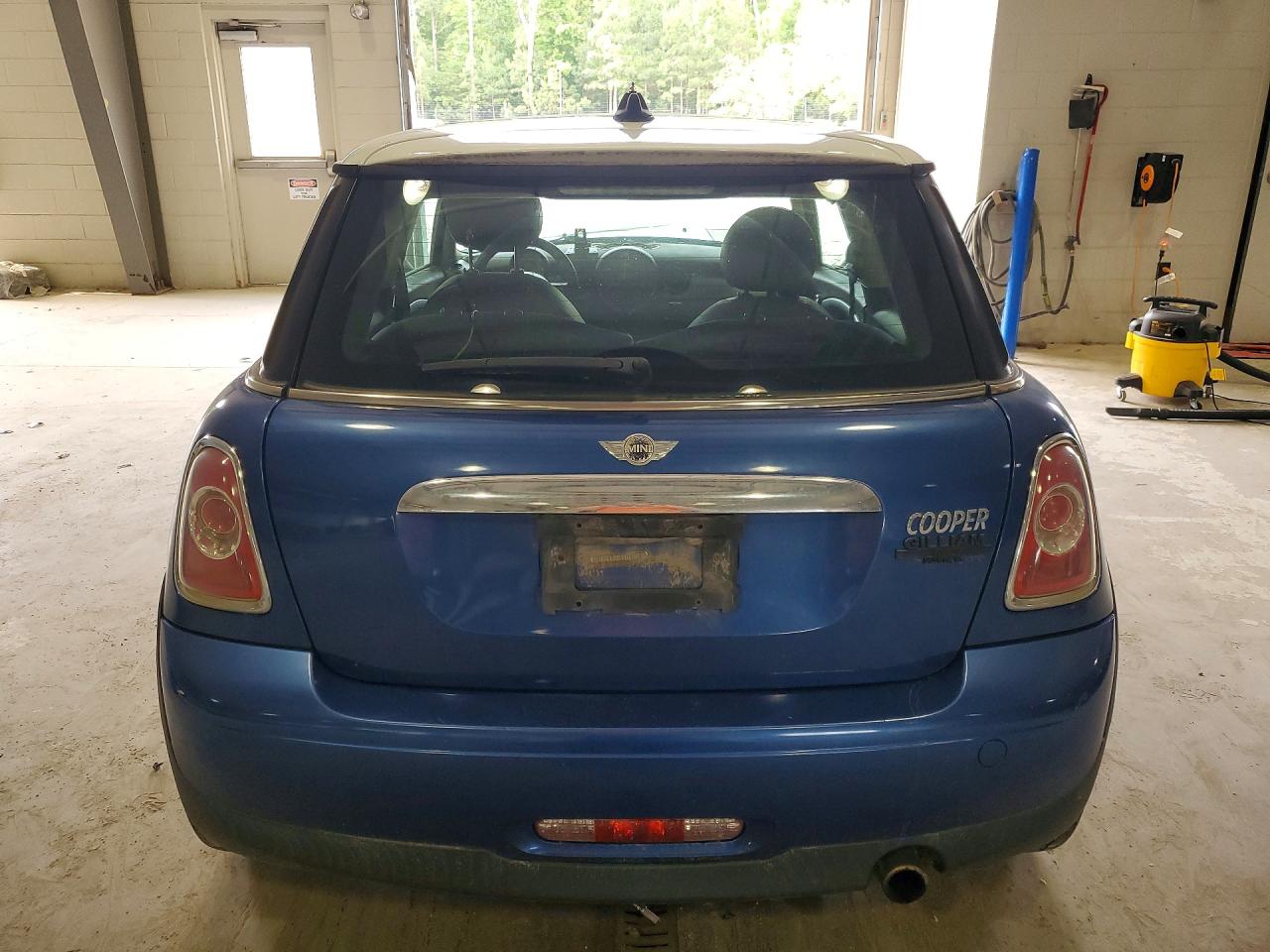 2012 Mini Cooper Blue vin: WMWSU3C5XCT541191