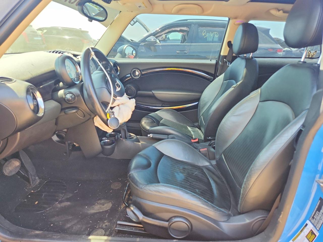 2012 Mini Cooper Blue vin: WMWSU3C5XCT542471