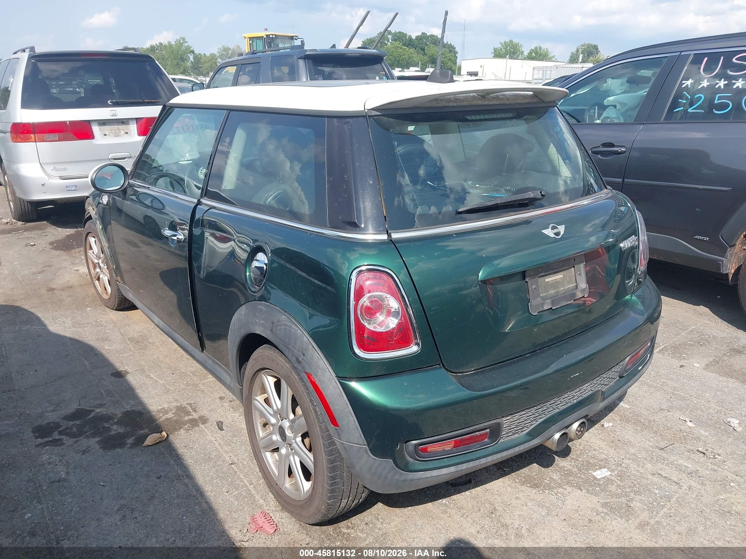 2011 Mini Cooper S   Зеленый vin: WMWSV3C50BTY13467