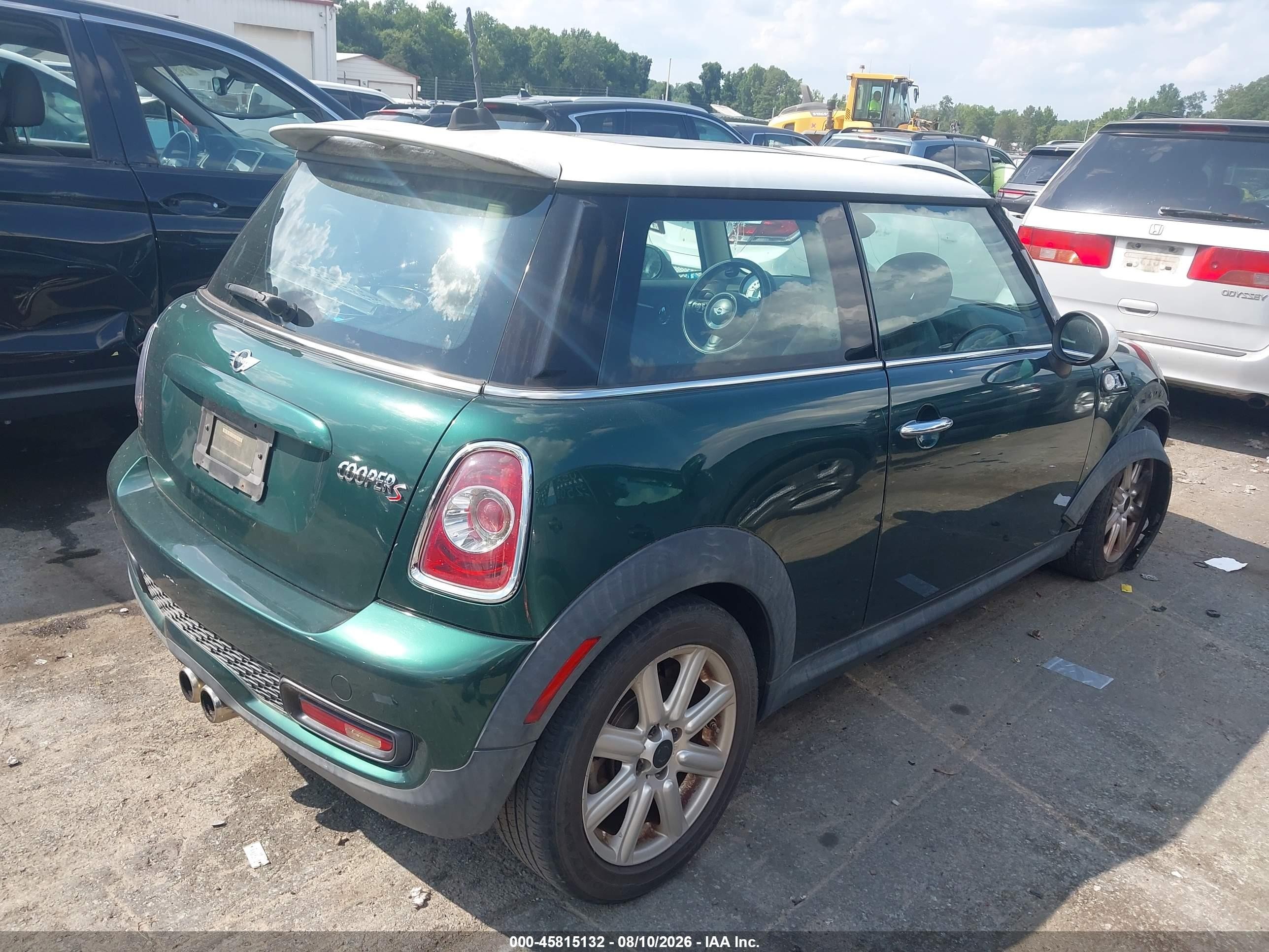 2011 Mini Cooper S   Зеленый vin: WMWSV3C50BTY13467