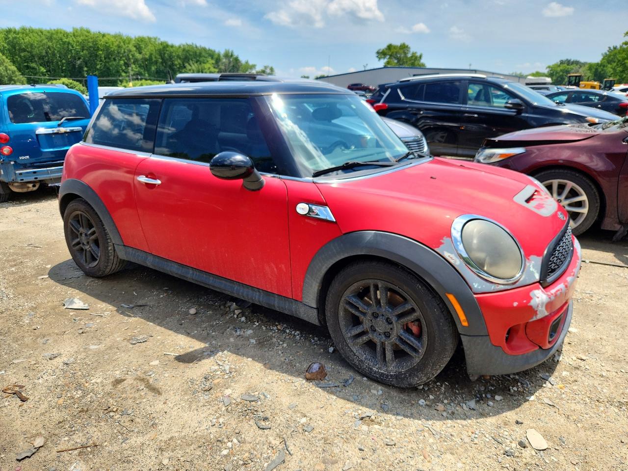 2011 Mini Cooper S Red vin: WMWSV3C50BTY25229