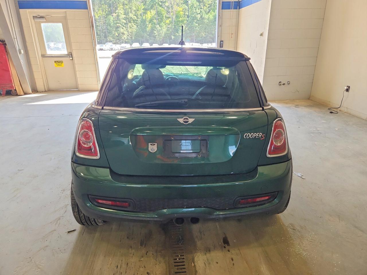 2012 Mini Cooper S Green vin: WMWSV3C50CTY28990