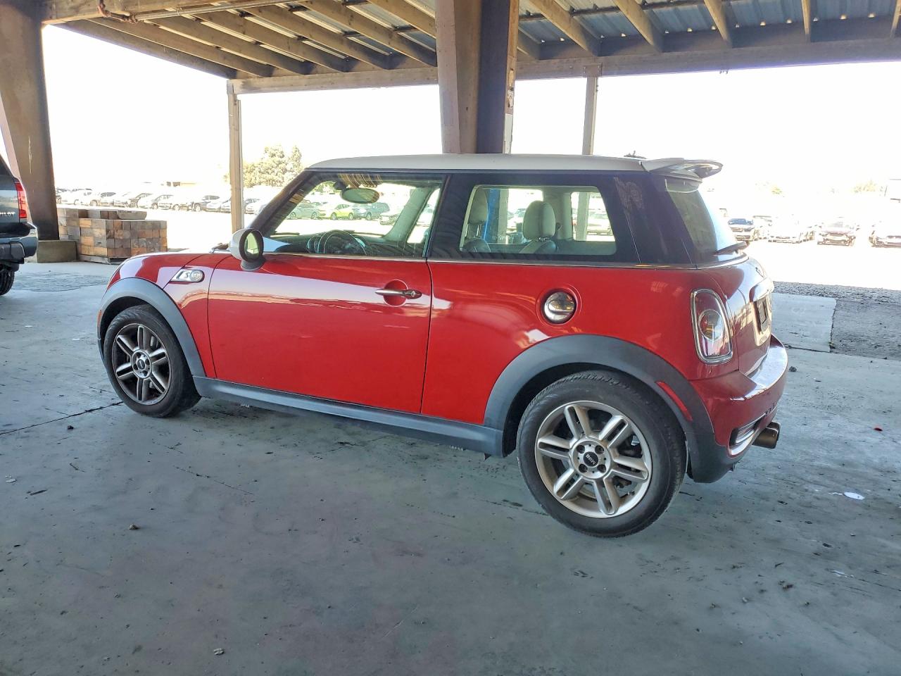 2013 Mini Cooper S Красный vin: WMWSV3C50DT396922
