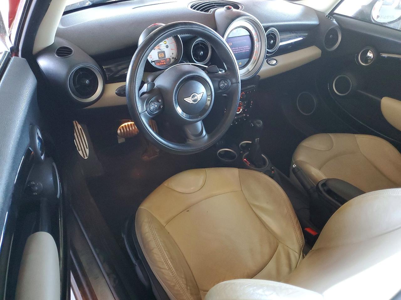 2013 Mini Cooper S Красный vin: WMWSV3C50DT396922