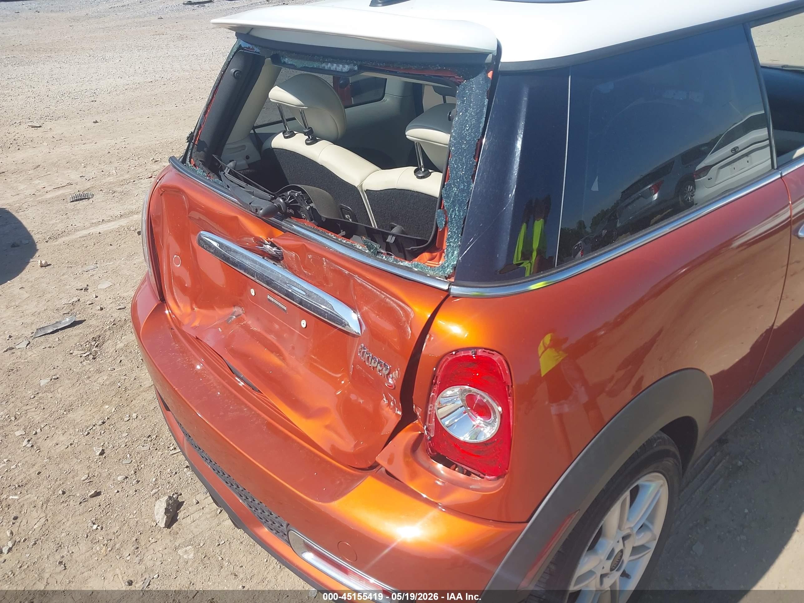 2011 Mini Cooper S   Orange vin: WMWSV3C51BTY12621