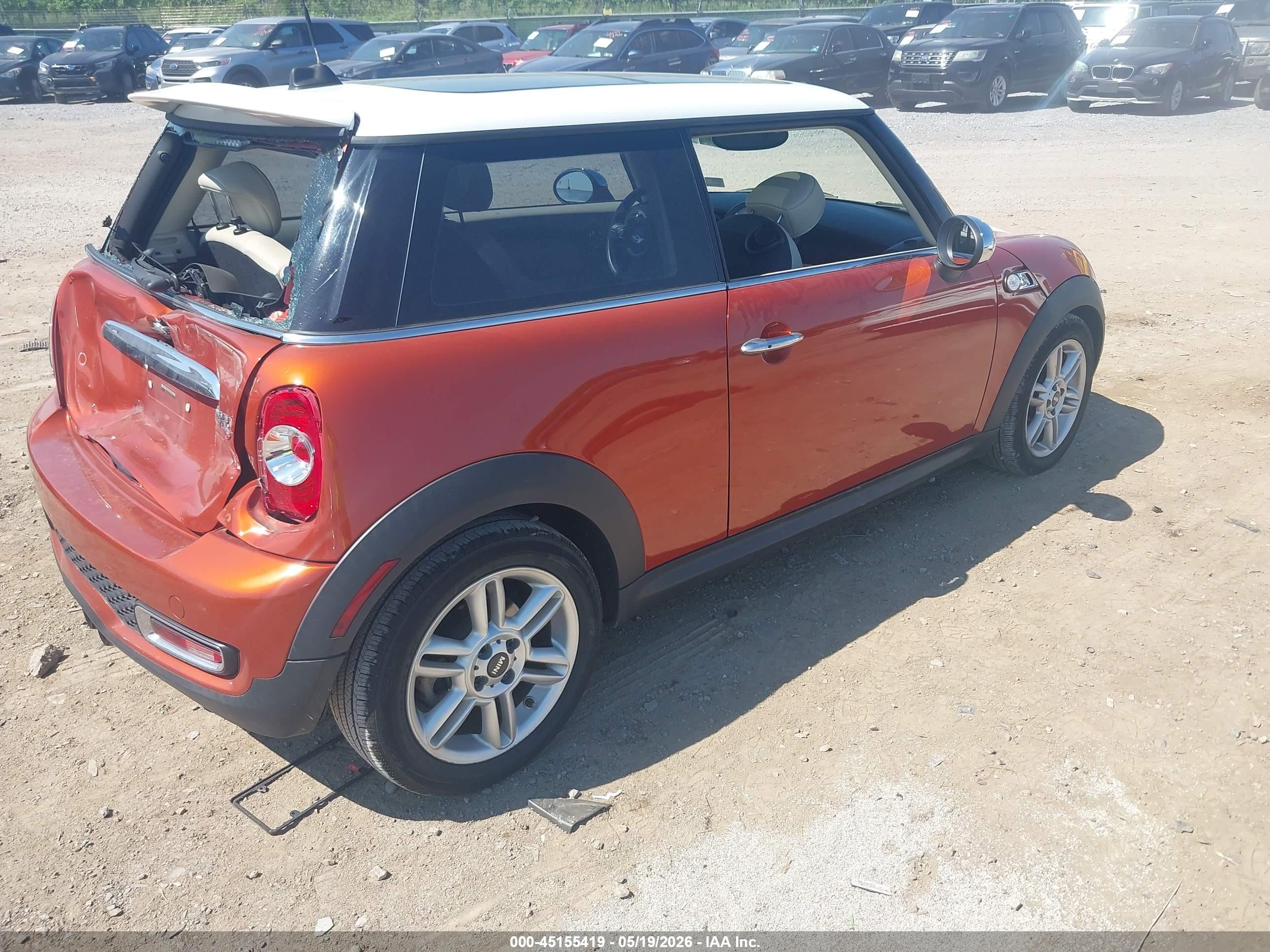 2011 Mini Cooper S   Orange vin: WMWSV3C51BTY12621