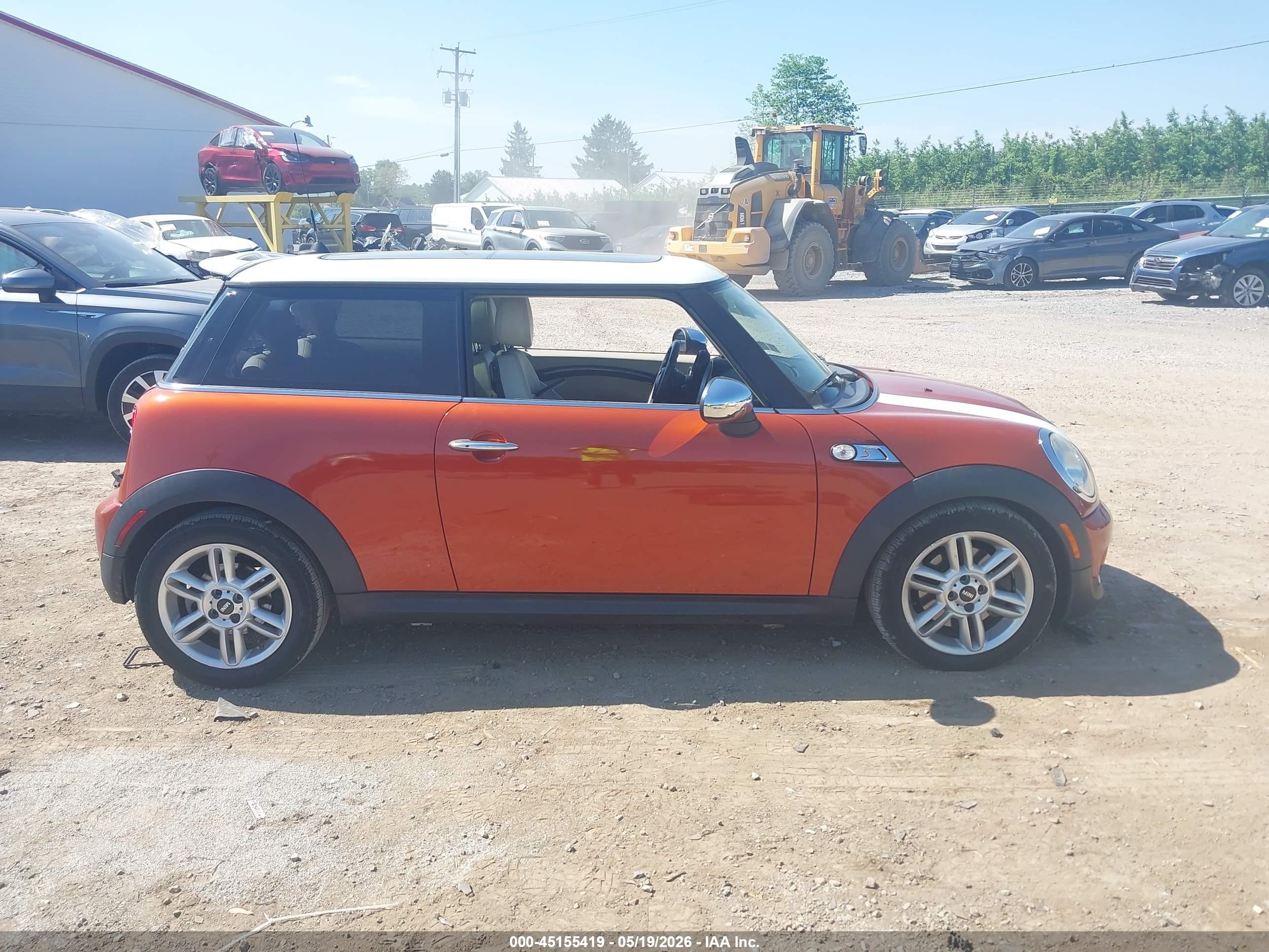 2011 Mini Cooper S   Orange vin: WMWSV3C51BTY12621