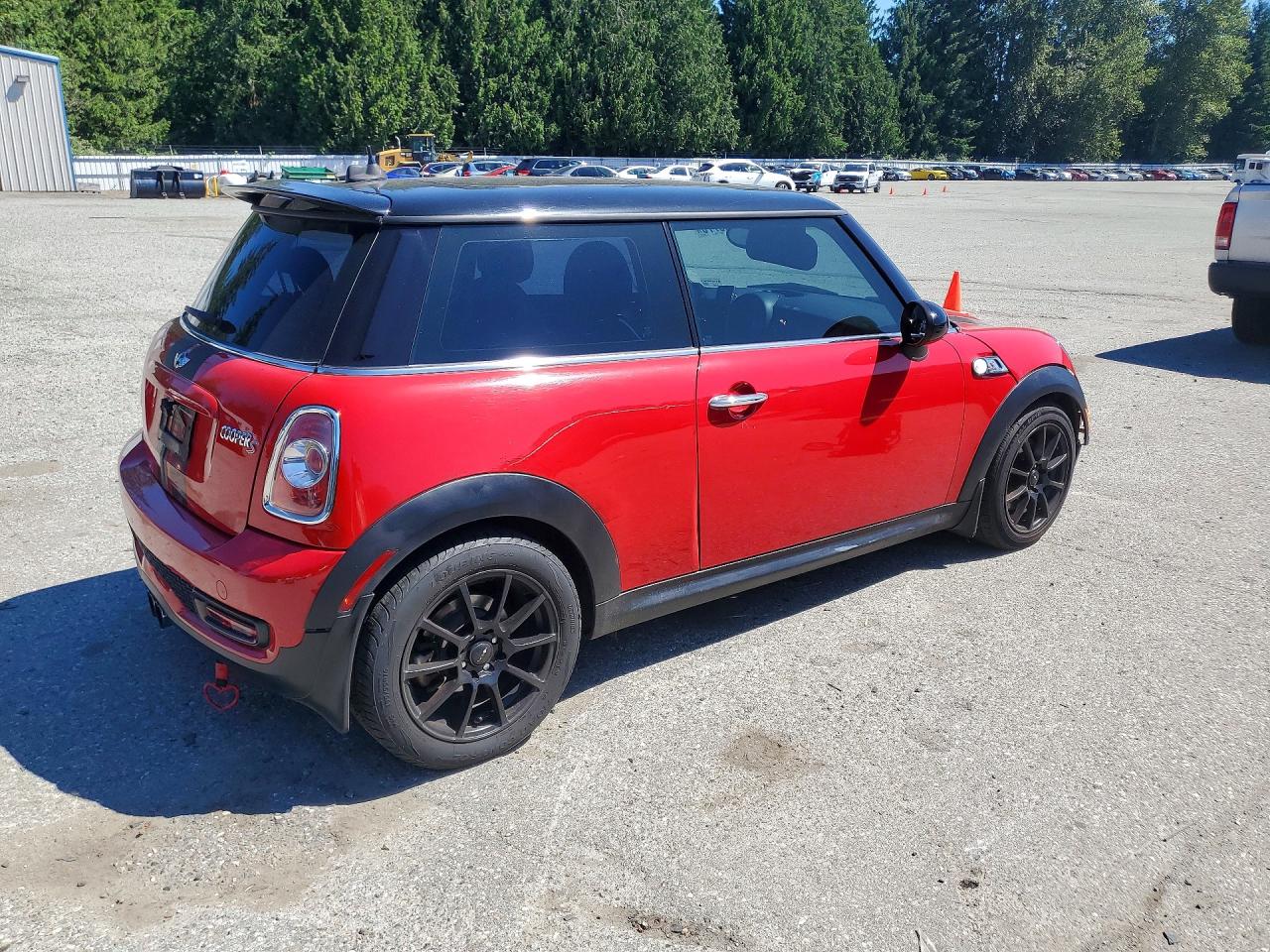 2012 Mini Cooper S Красный vin: WMWSV3C51CT385667