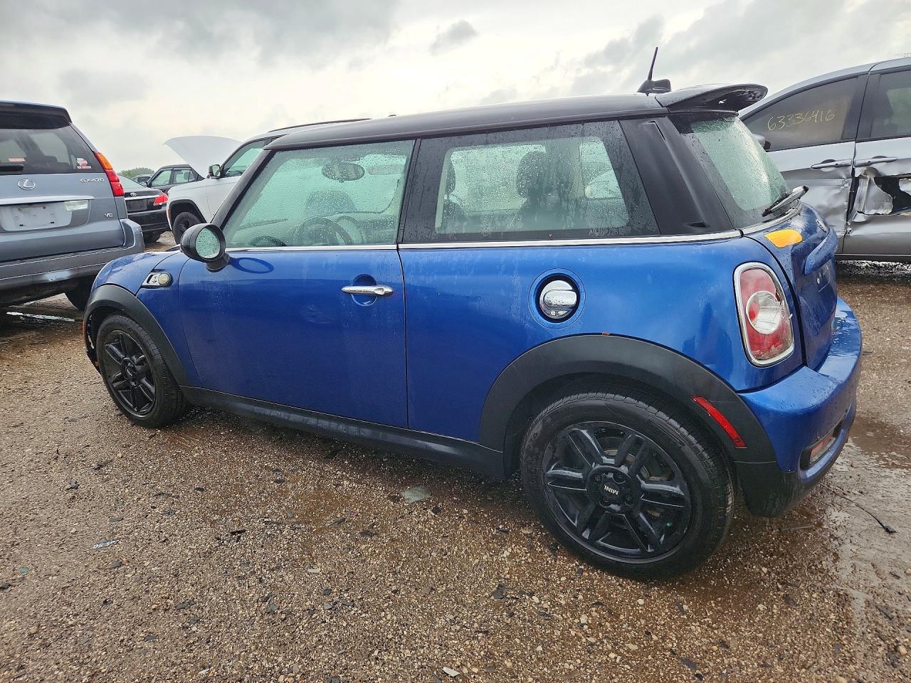2012 Mini Cooper S Blue vin: WMWSV3C51CT387936