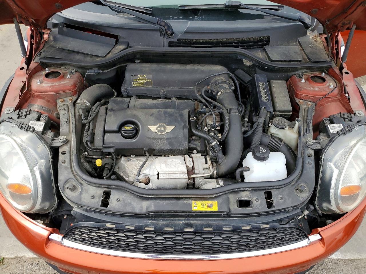 2012 Mini Cooper S Orange vin: WMWSV3C51CTY18047