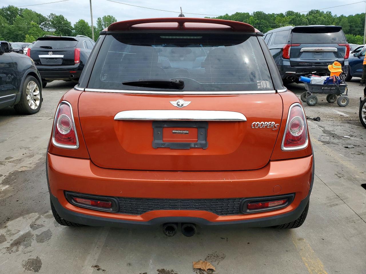 2012 Mini Cooper S Orange vin: WMWSV3C51CTY18047