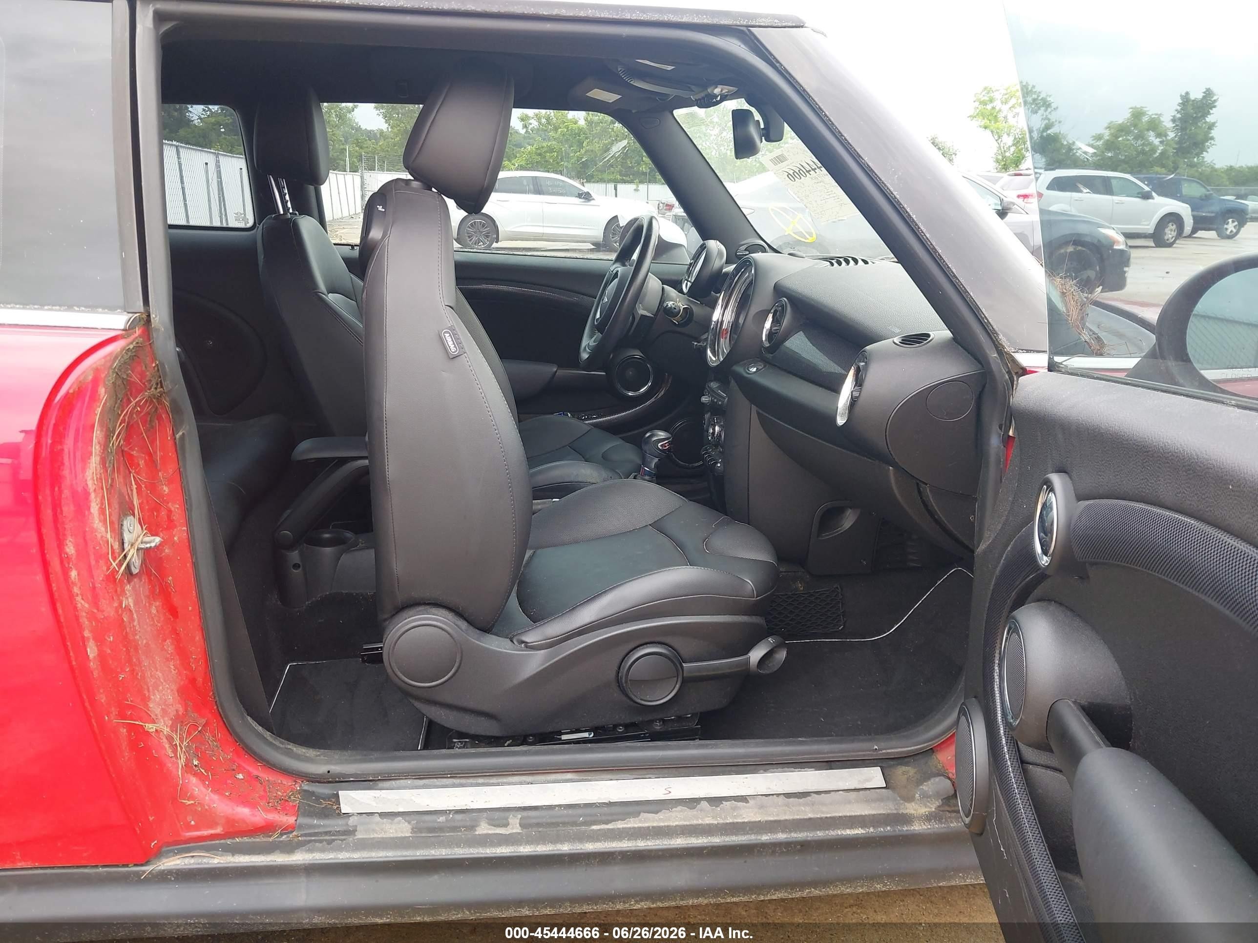 2012 Mini Cooper S   Red vin: WMWSV3C51CTY19148