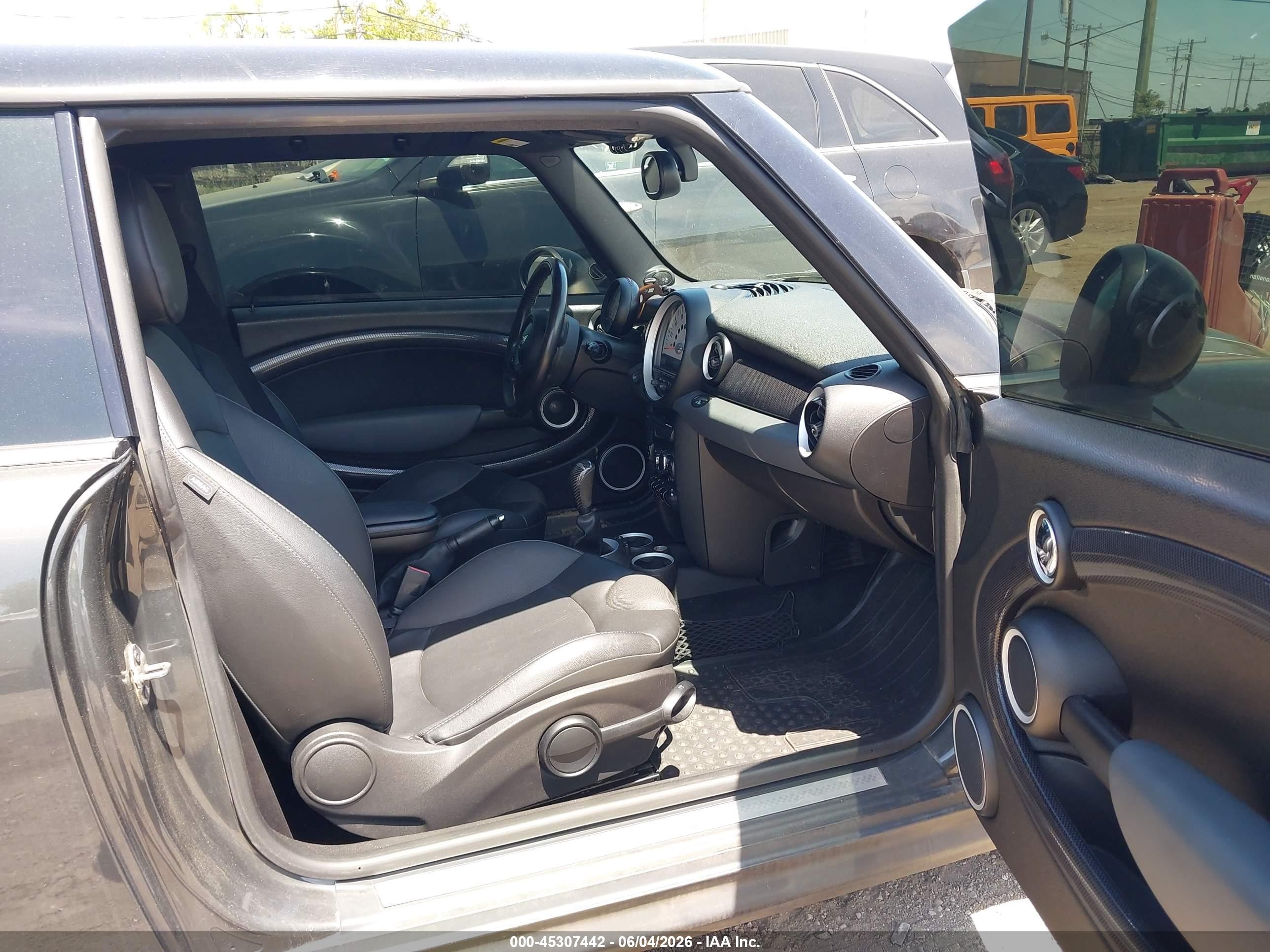 2012 Mini Cooper S   Green vin: WMWSV3C51CTY27024