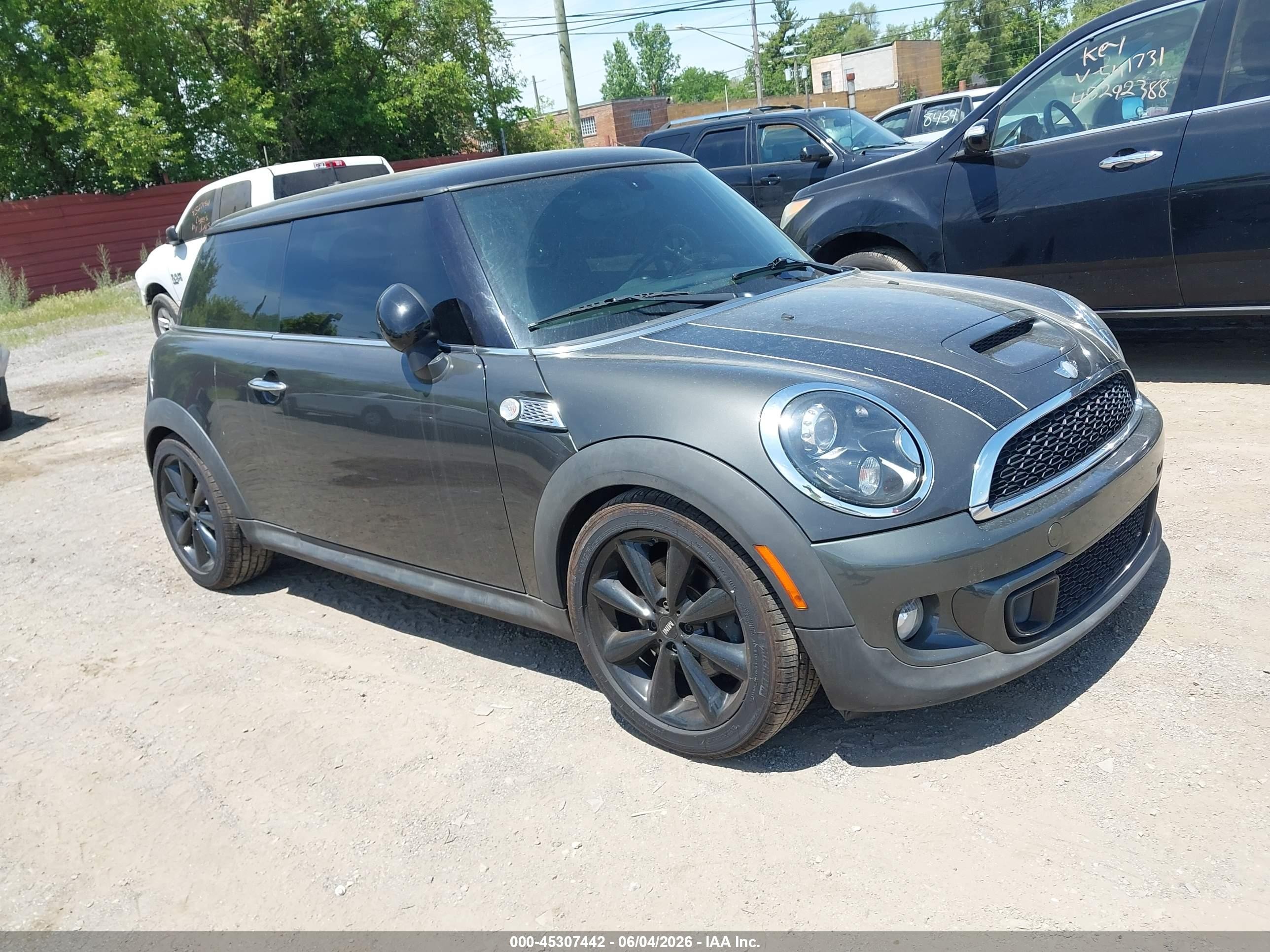 2012 Mini Cooper S   Green vin: WMWSV3C51CTY27024