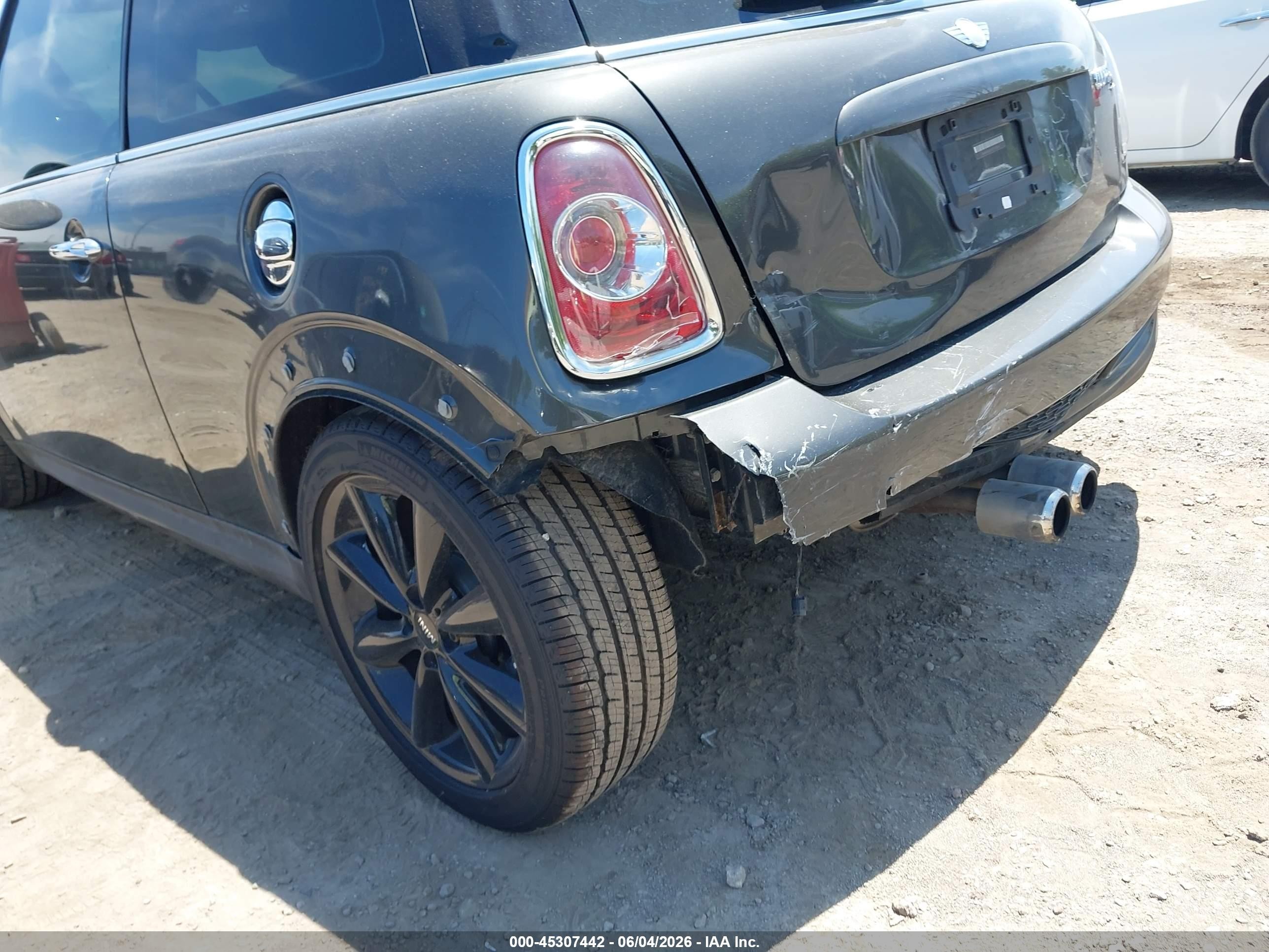 2012 Mini Cooper S   Green vin: WMWSV3C51CTY27024
