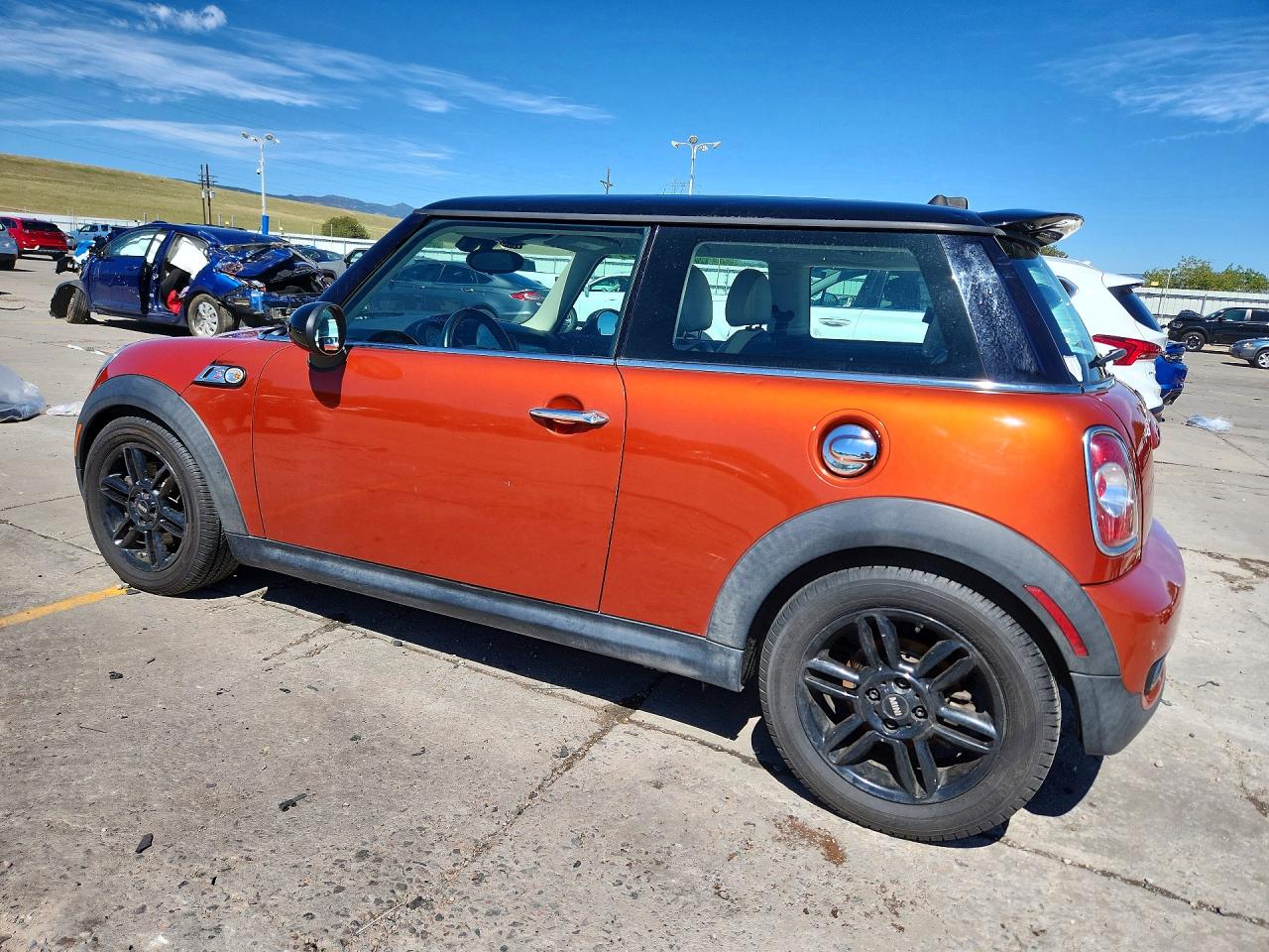 2013 Mini Cooper S Orange vin: WMWSV3C51DT388490