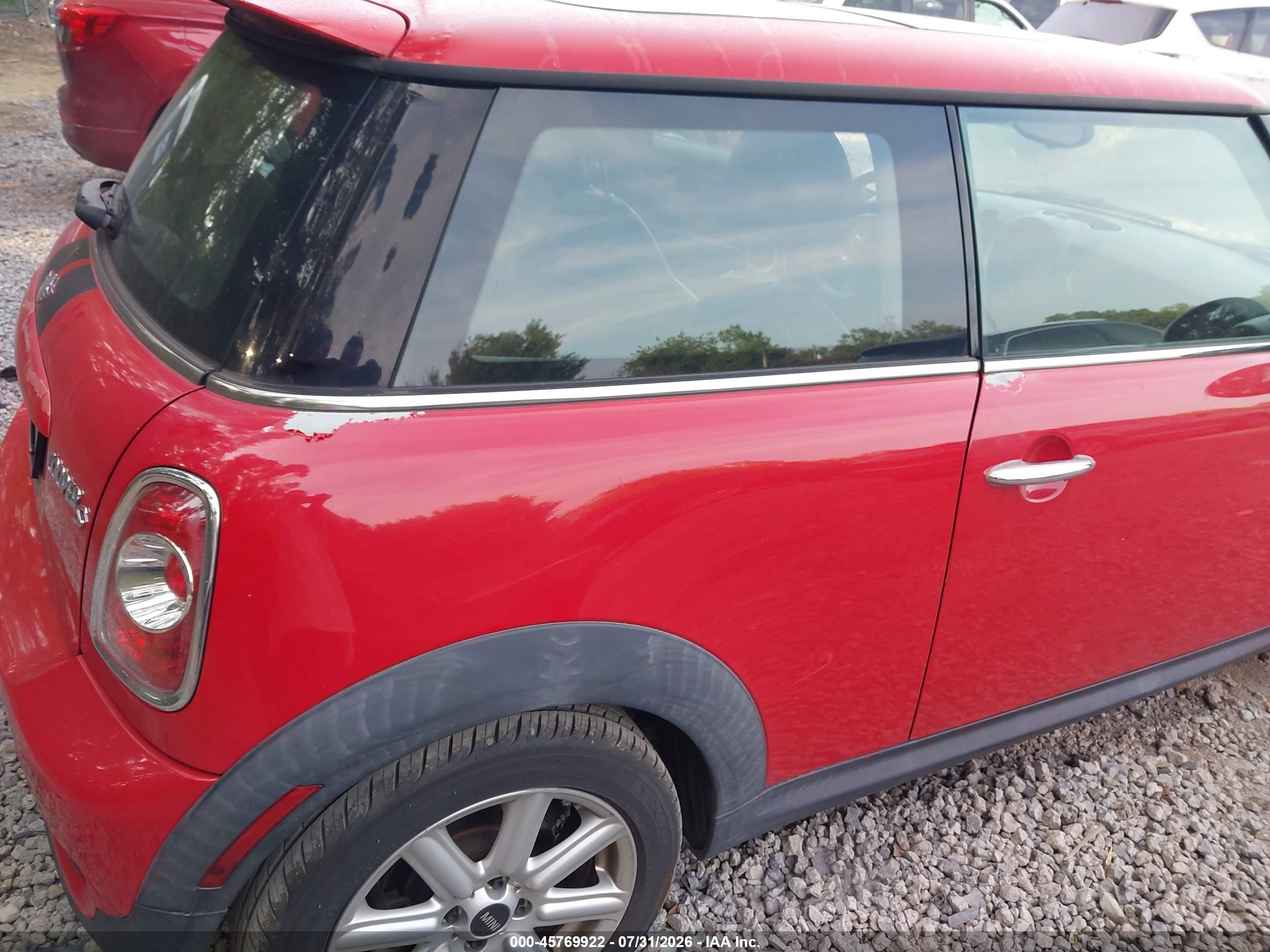 2013 Mini Hardtop Cooper S Red vin: WMWSV3C51DT396170