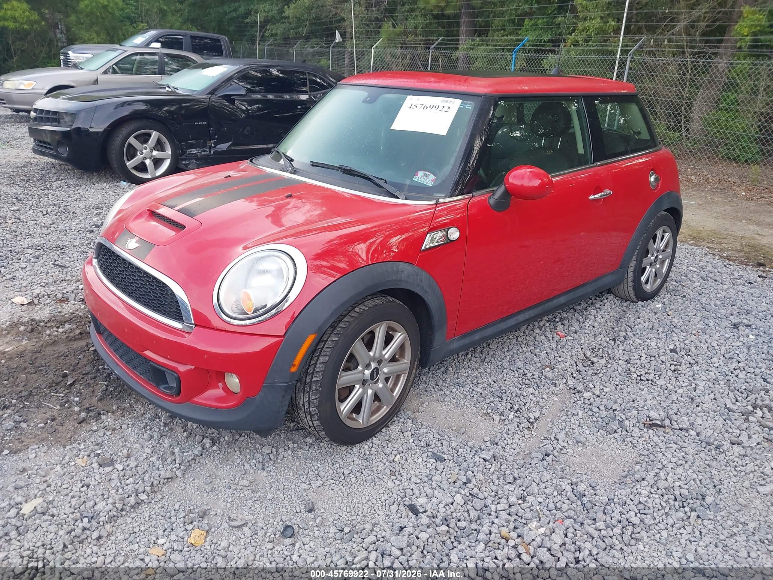 2013 Mini Hardtop Cooper S Red vin: WMWSV3C51DT396170