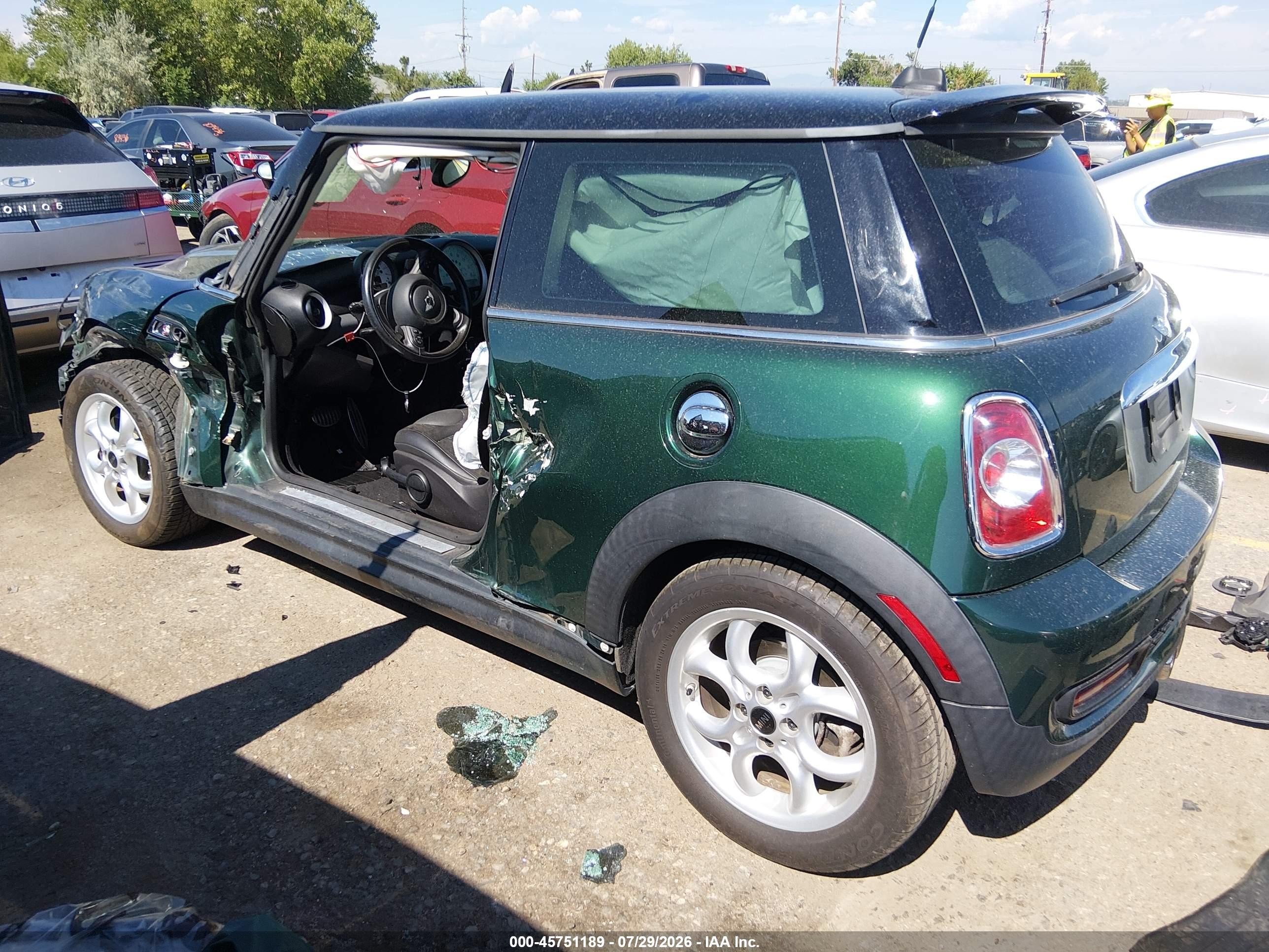 2011 Mini Cooper S   Green vin: WMWSV3C52BTY13258