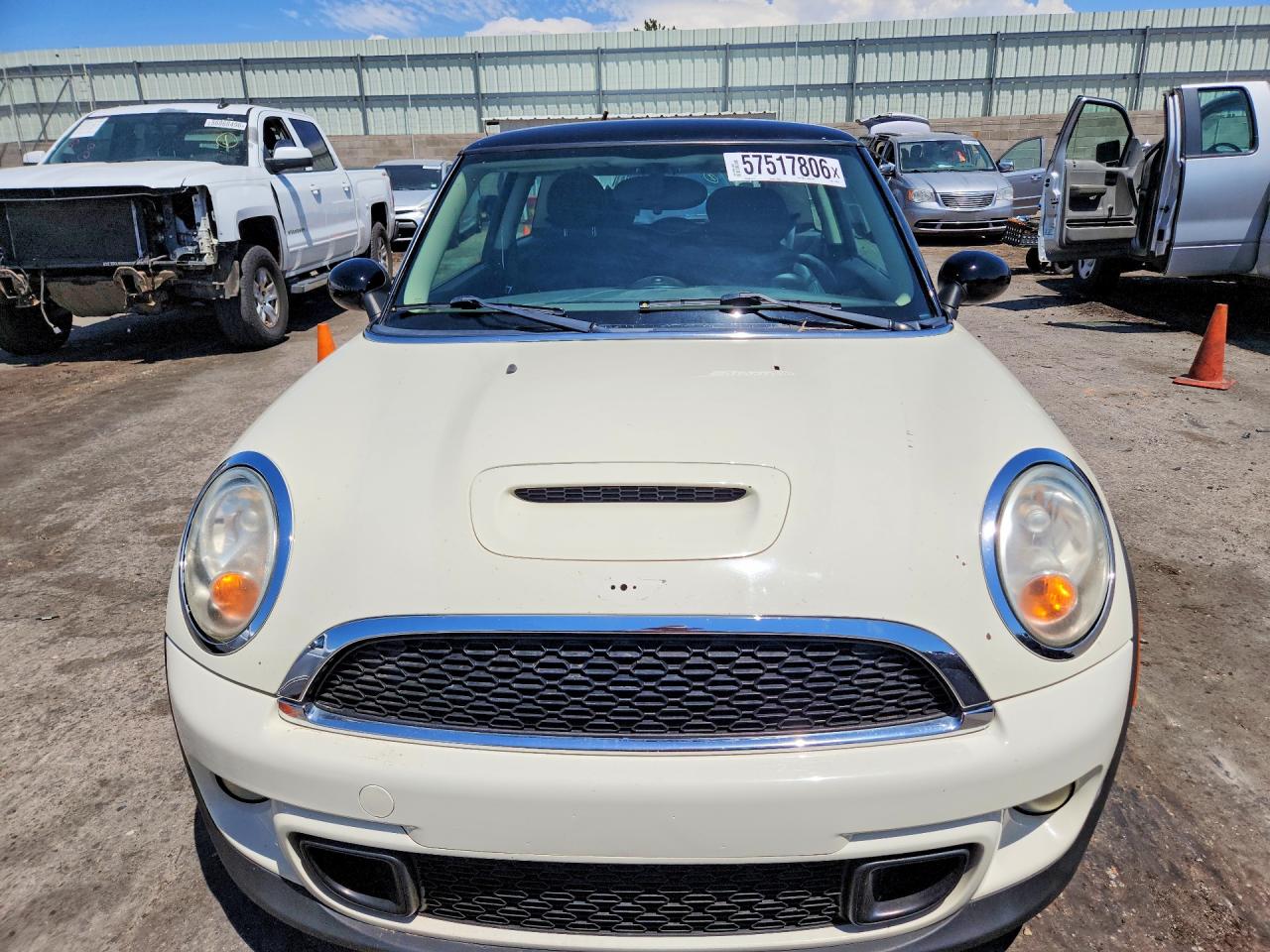 2011 Mini Cooper S White vin: WMWSV3C52BTY23076