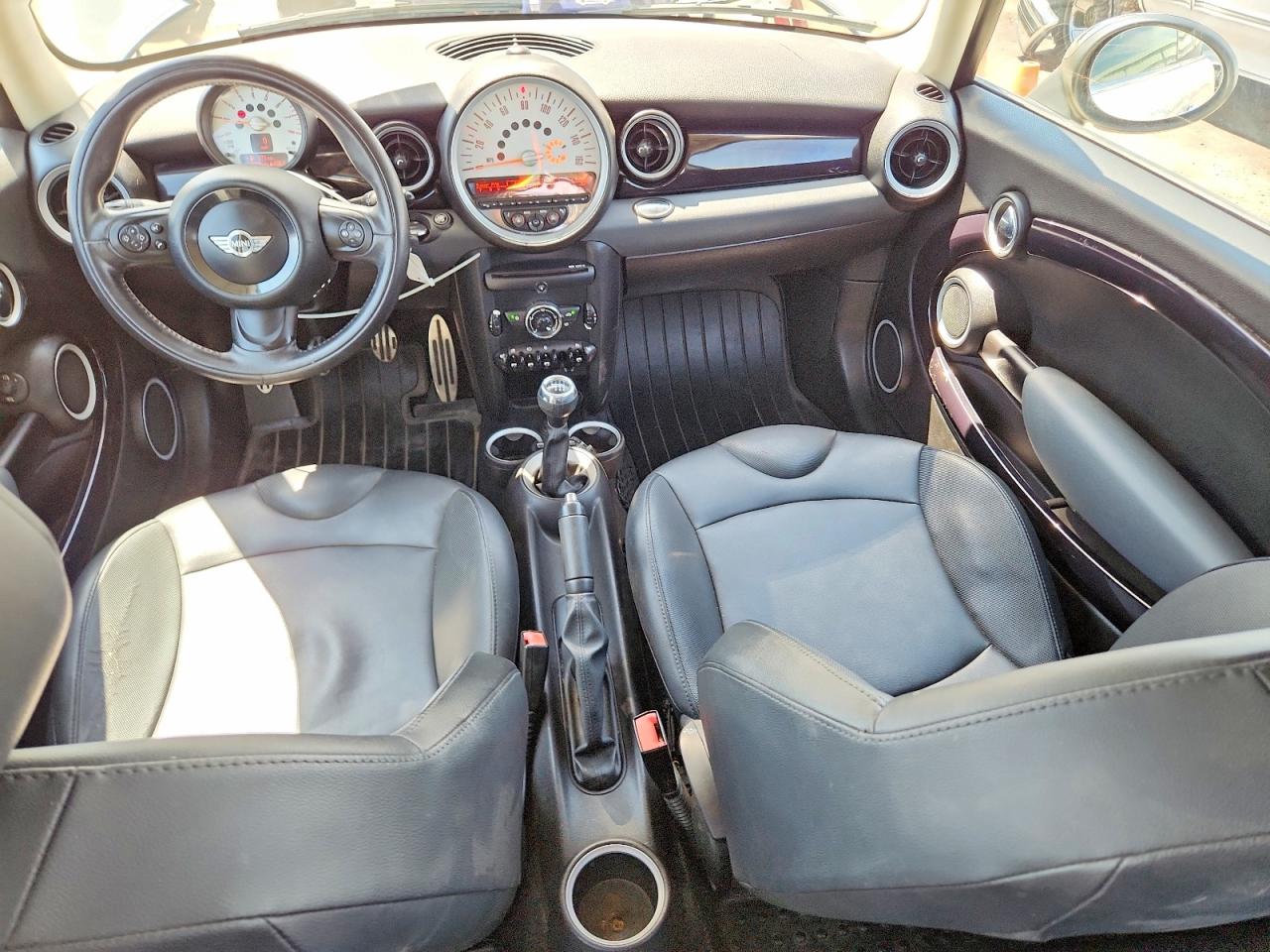 2011 Mini Cooper S White vin: WMWSV3C52BTY23076