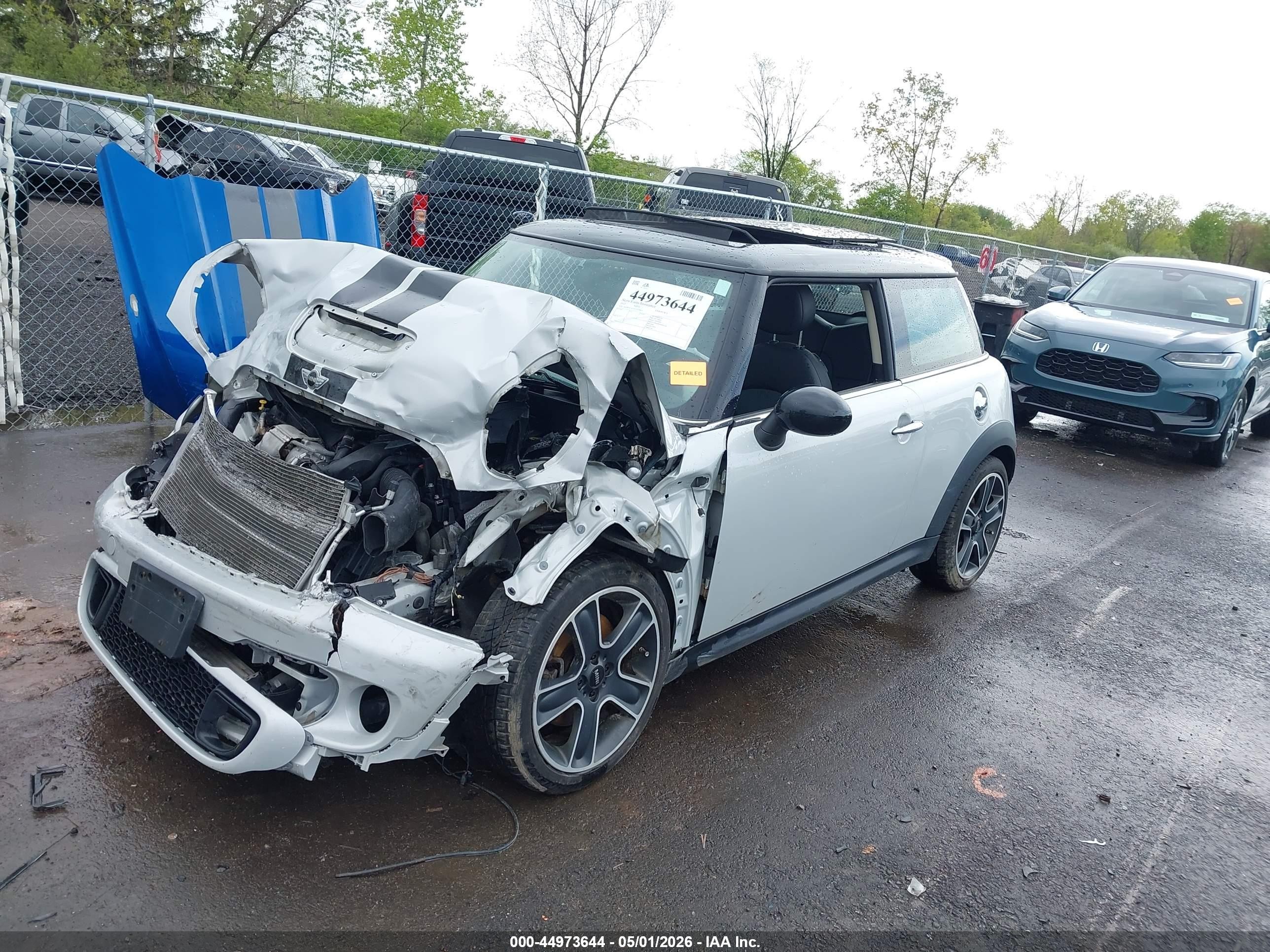 2012 Mini Cooper S   White vin: WMWSV3C52CTY29025