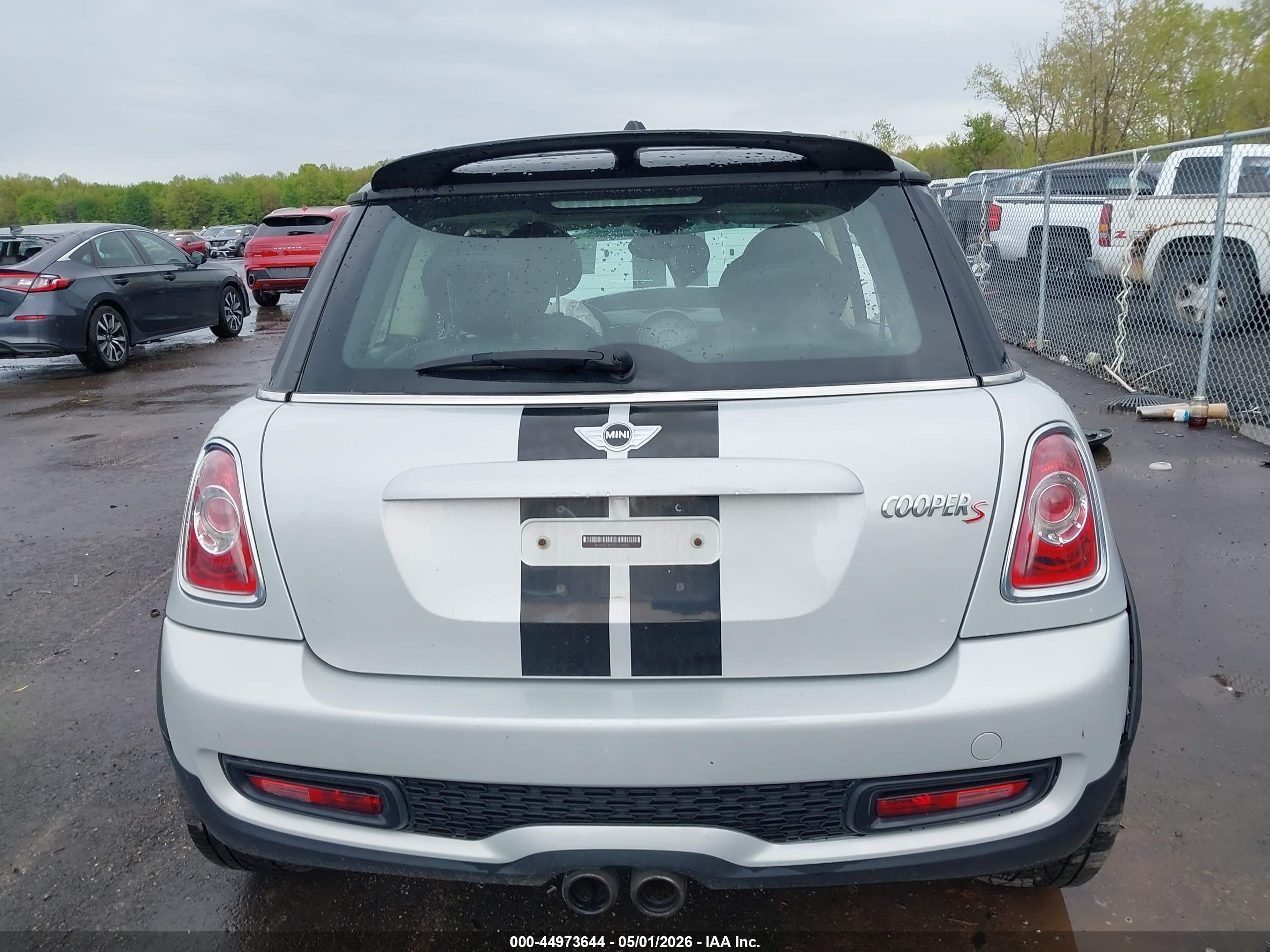 2012 Mini Cooper S   White vin: WMWSV3C52CTY29025