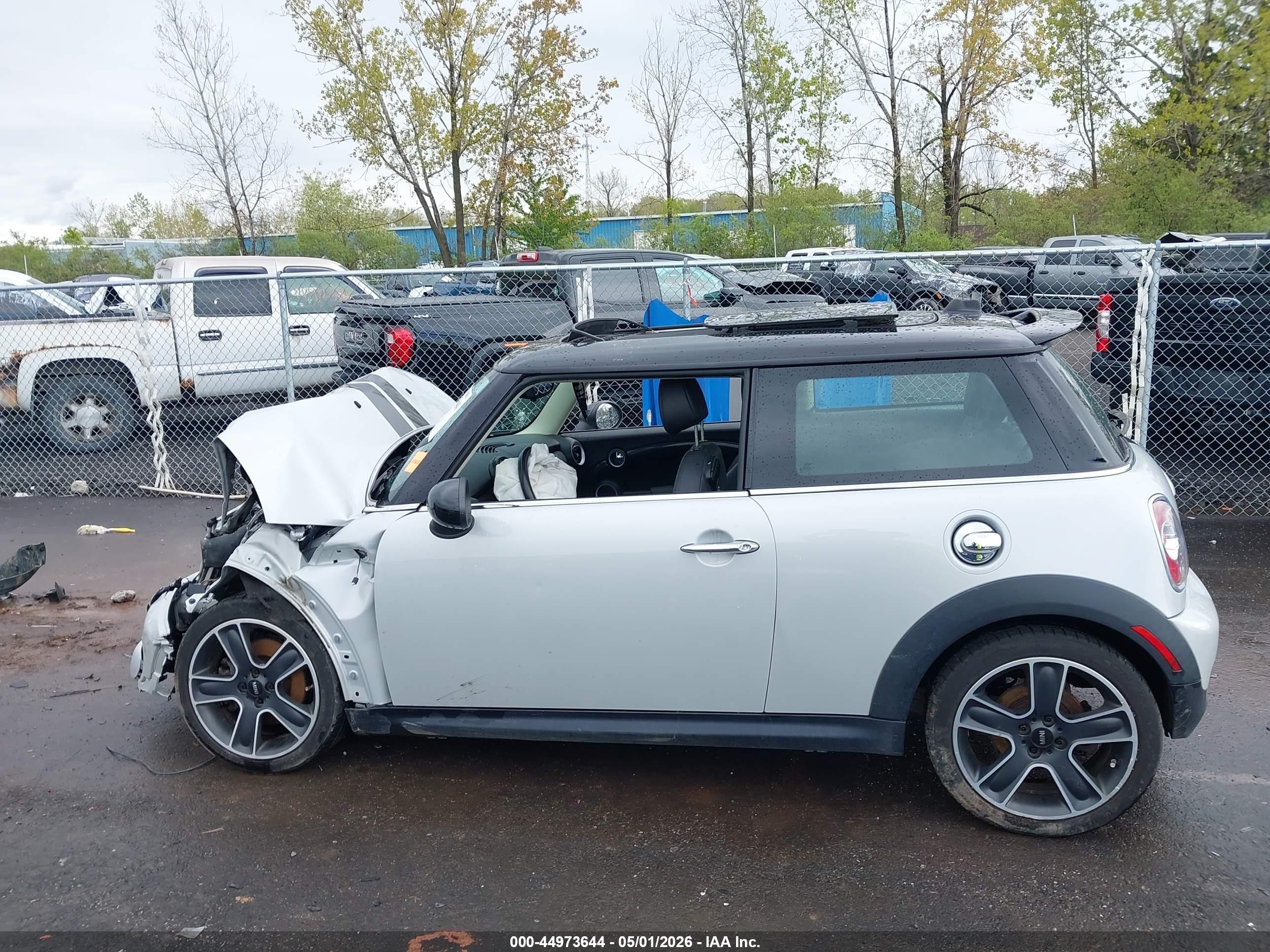 2012 Mini Cooper S   White vin: WMWSV3C52CTY29025