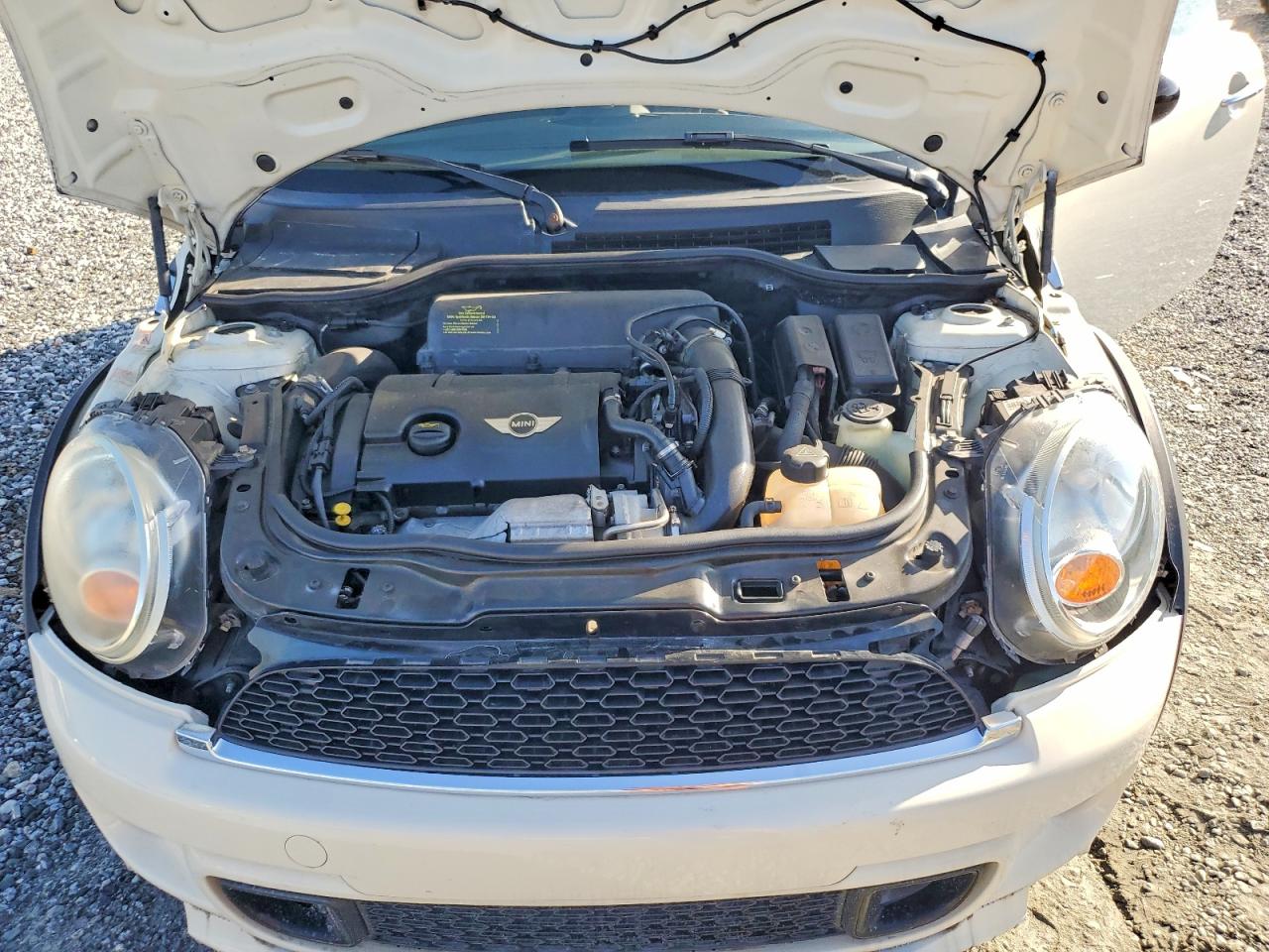 2013 Mini Cooper S White vin: WMWSV3C52DT389714