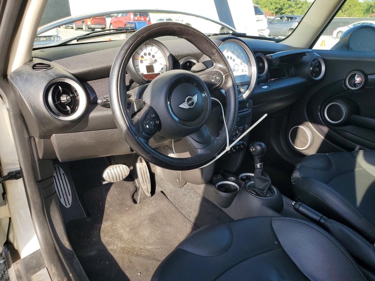 2013 Mini Cooper S White vin: WMWSV3C52DT389714