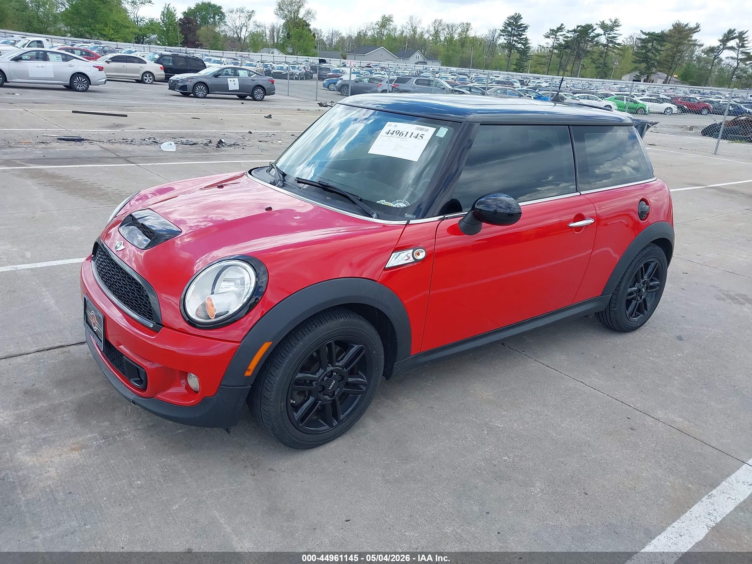 2013 Mini Hardtop Cooper S Red vin: WMWSV3C52DT397246
