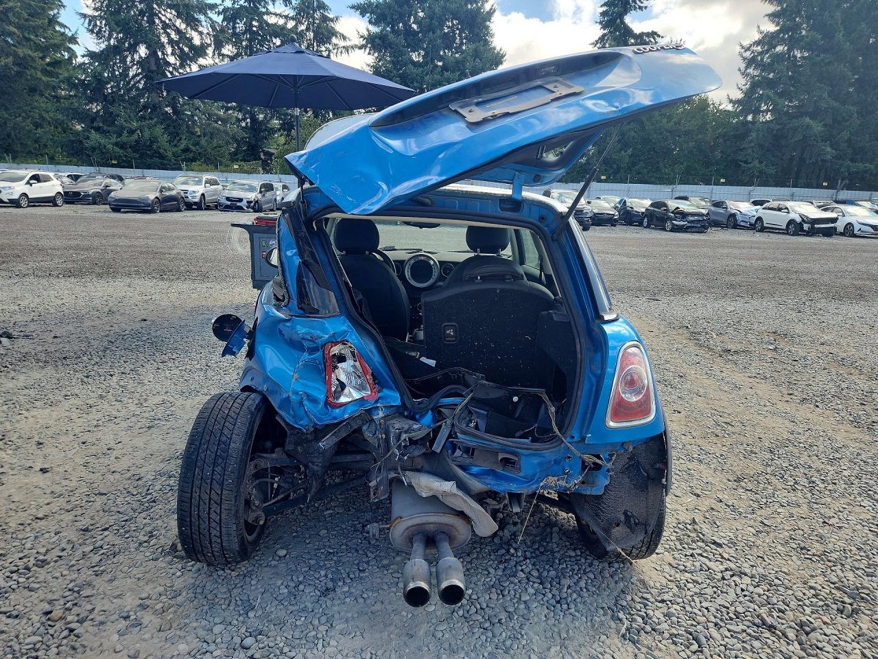 2011 Mini Cooper S Blue vin: WMWSV3C53BTY22650