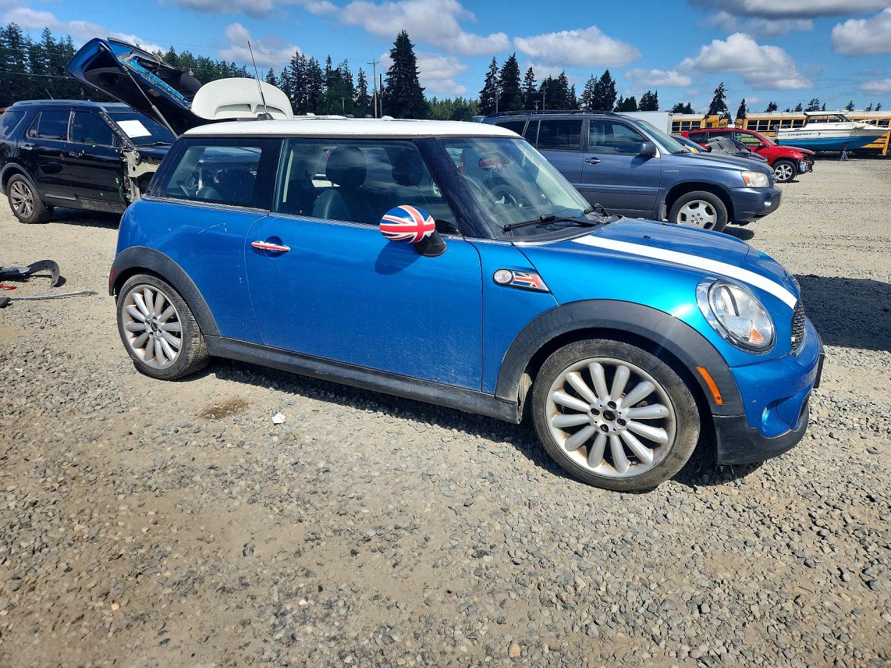 2011 Mini Cooper S Blue vin: WMWSV3C53BTY22650
