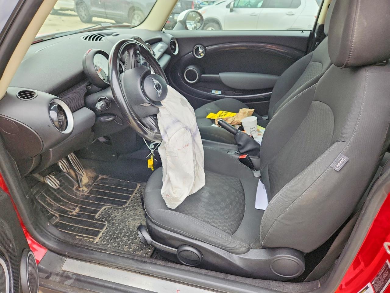 2011 Mini Cooper S Red vin: WMWSV3C53BTY23121
