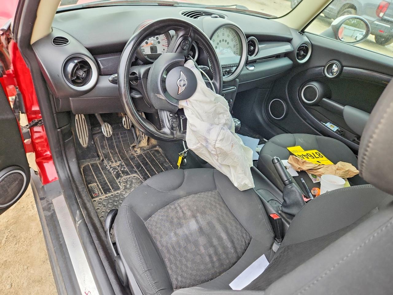 2011 Mini Cooper S Red vin: WMWSV3C53BTY23121