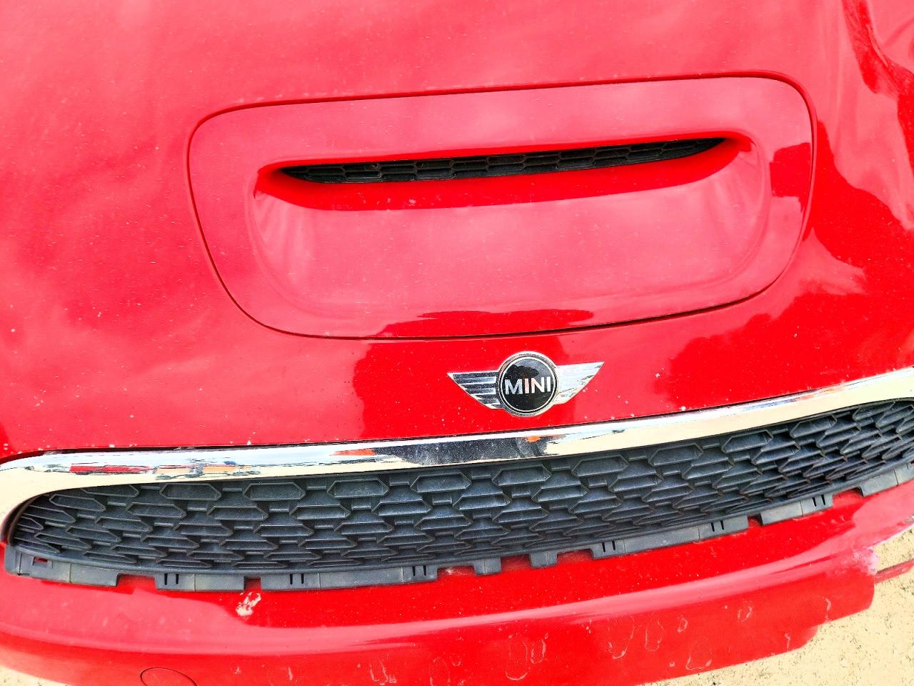 2011 Mini Cooper S Red vin: WMWSV3C53BTY23121