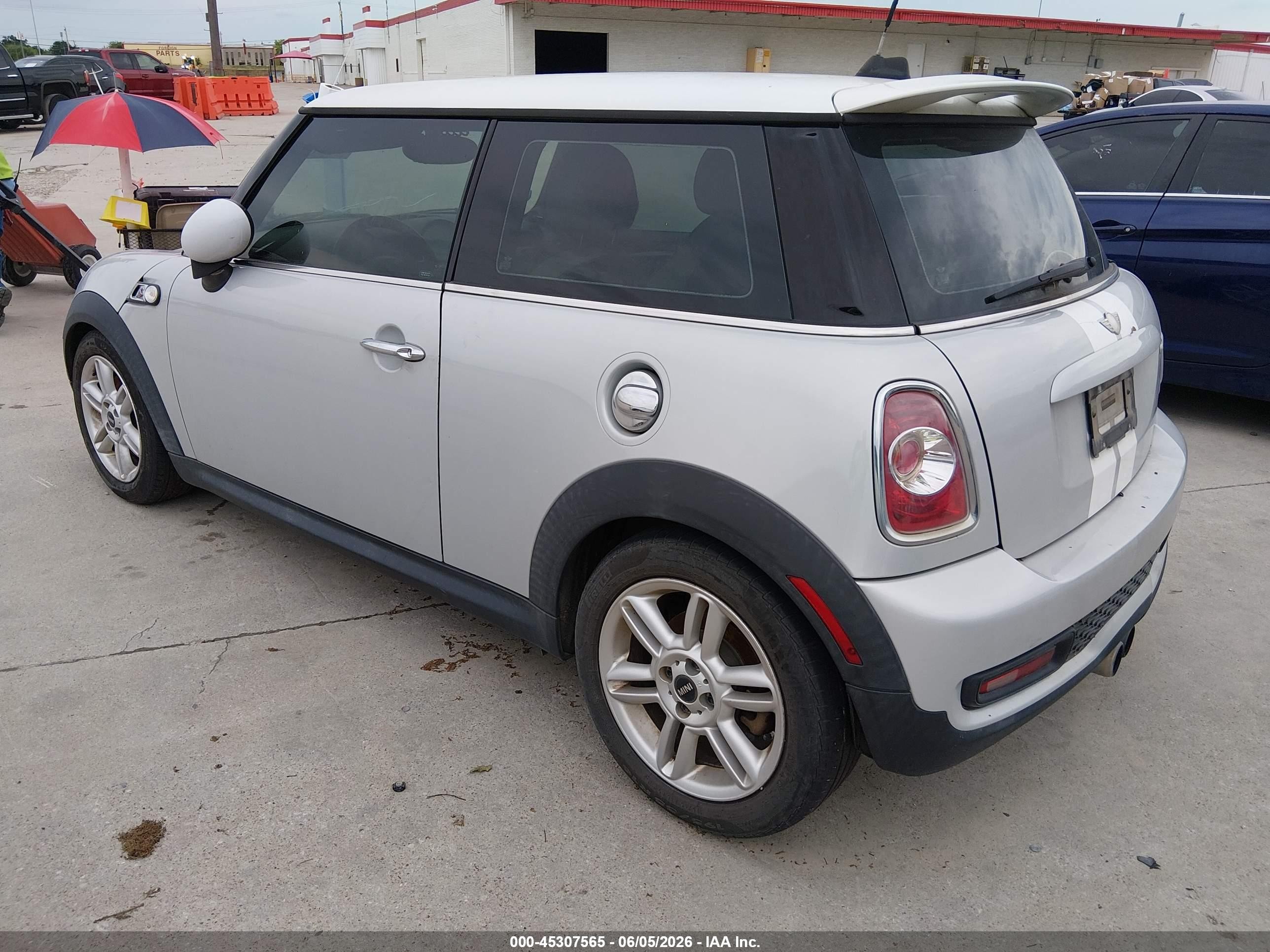 2013 Mini Hardtop Cooper S Silver vin: WMWSV3C53DT391827