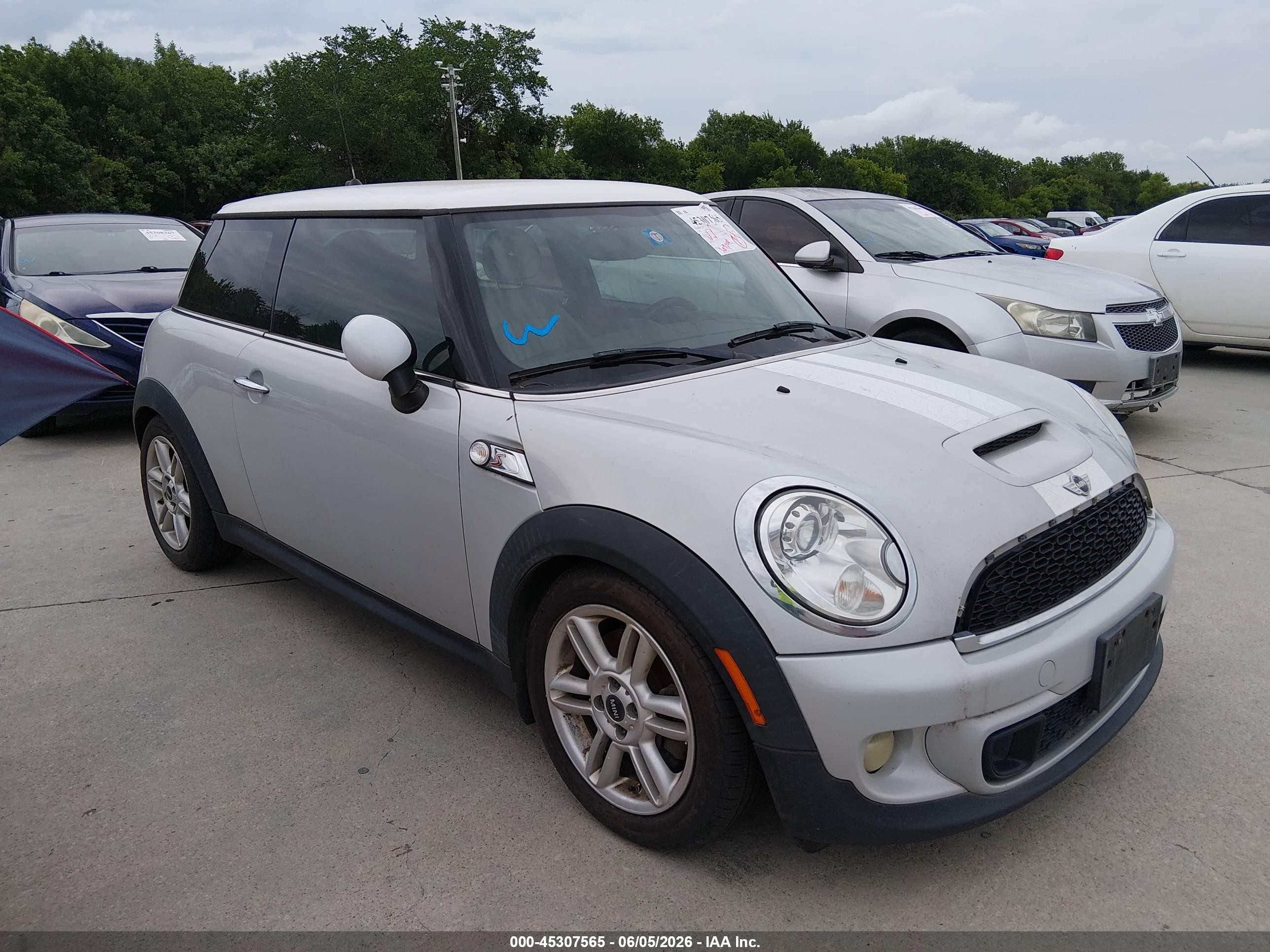 2013 Mini Hardtop Cooper S Silver vin: WMWSV3C53DT391827