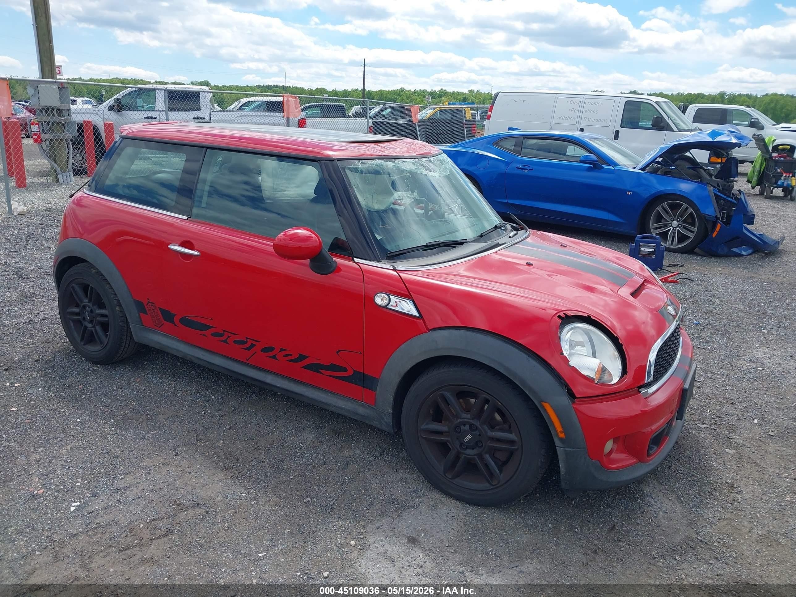 2013 Mini Hardtop Cooper S Red vin: WMWSV3C53DT477011