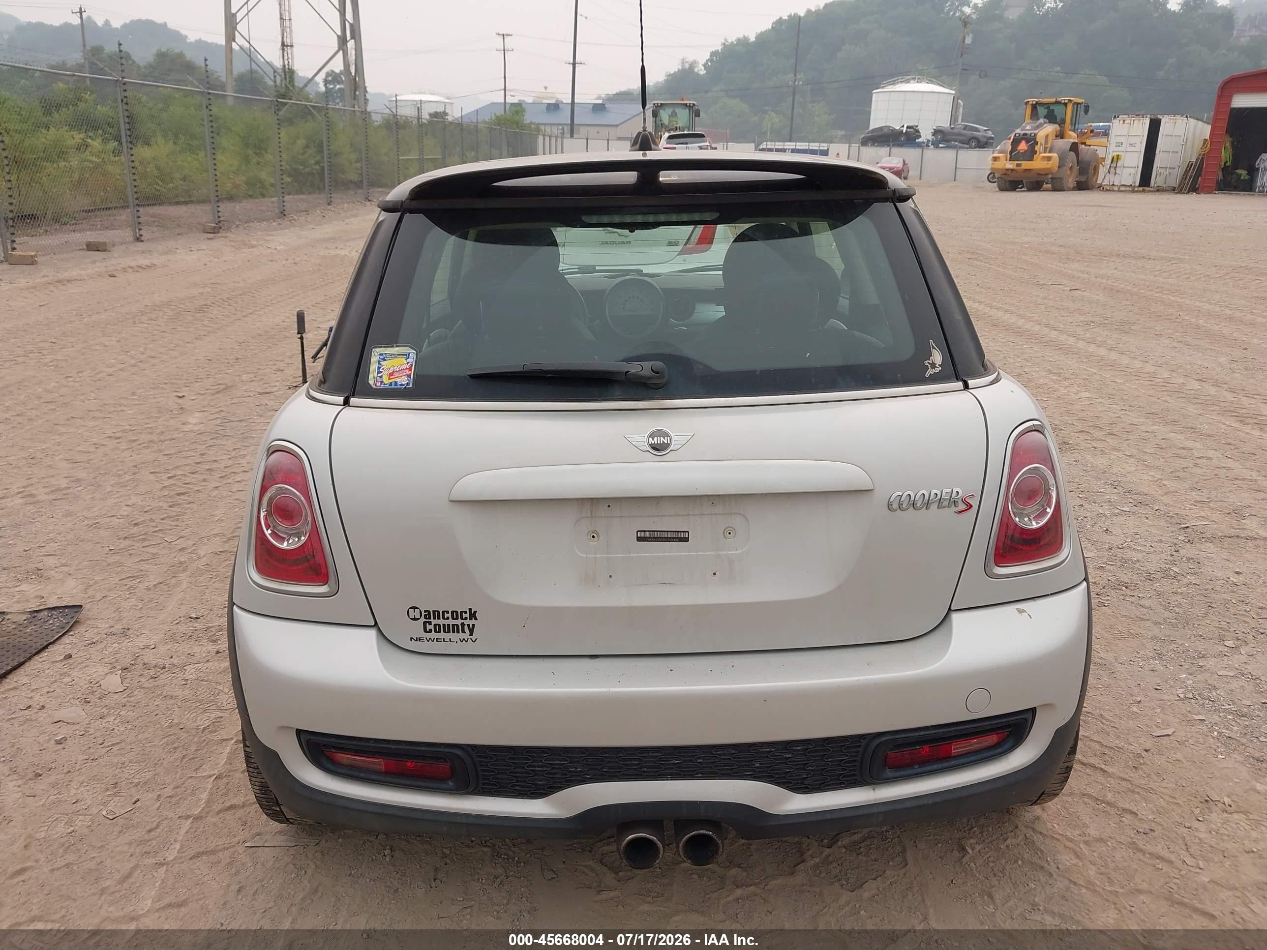 2013 Mini Hardtop Cooper S Silver vin: WMWSV3C53DT478482