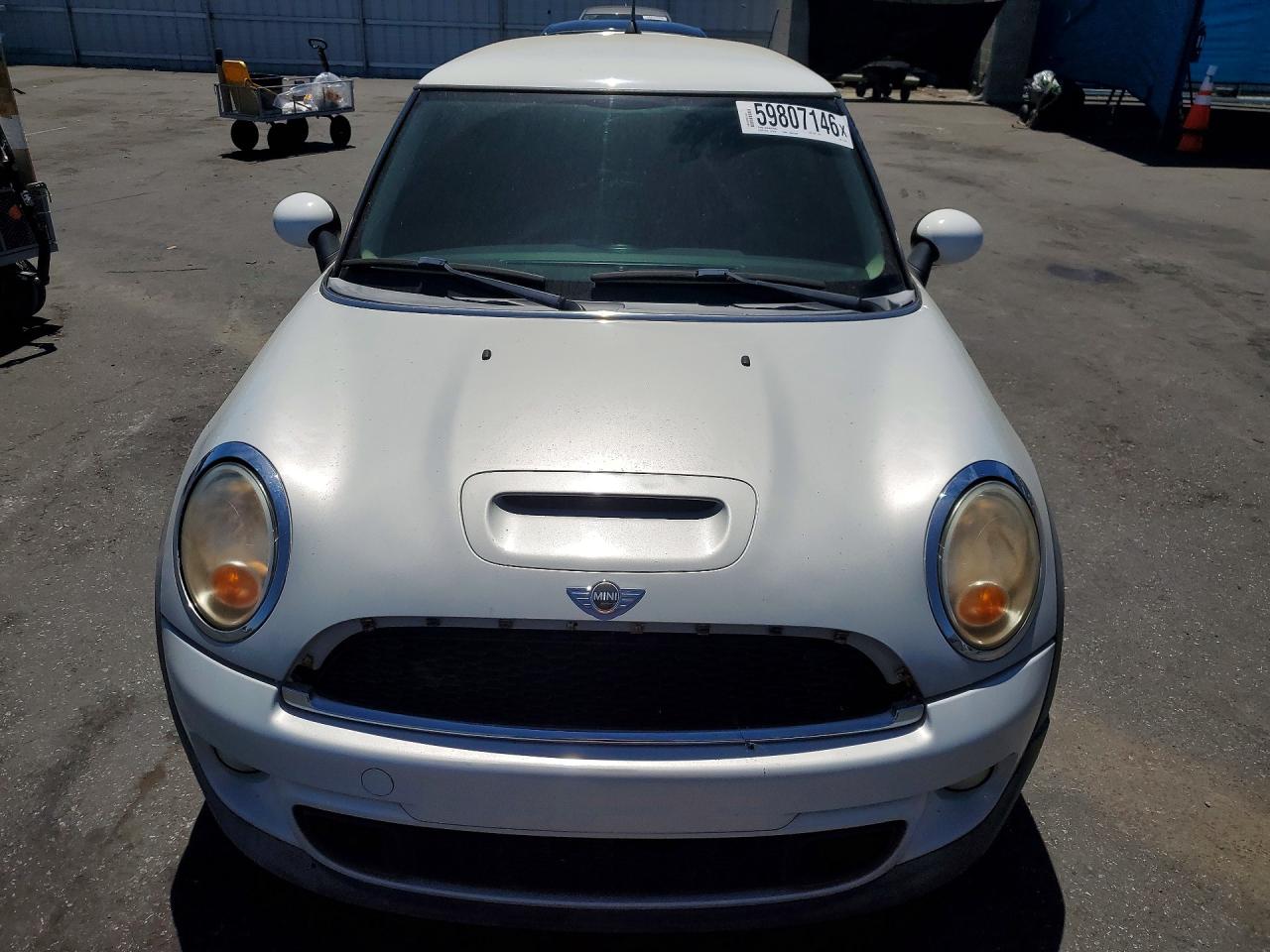 2011 Mini Cooper S White vin: WMWSV3C54BTY11978