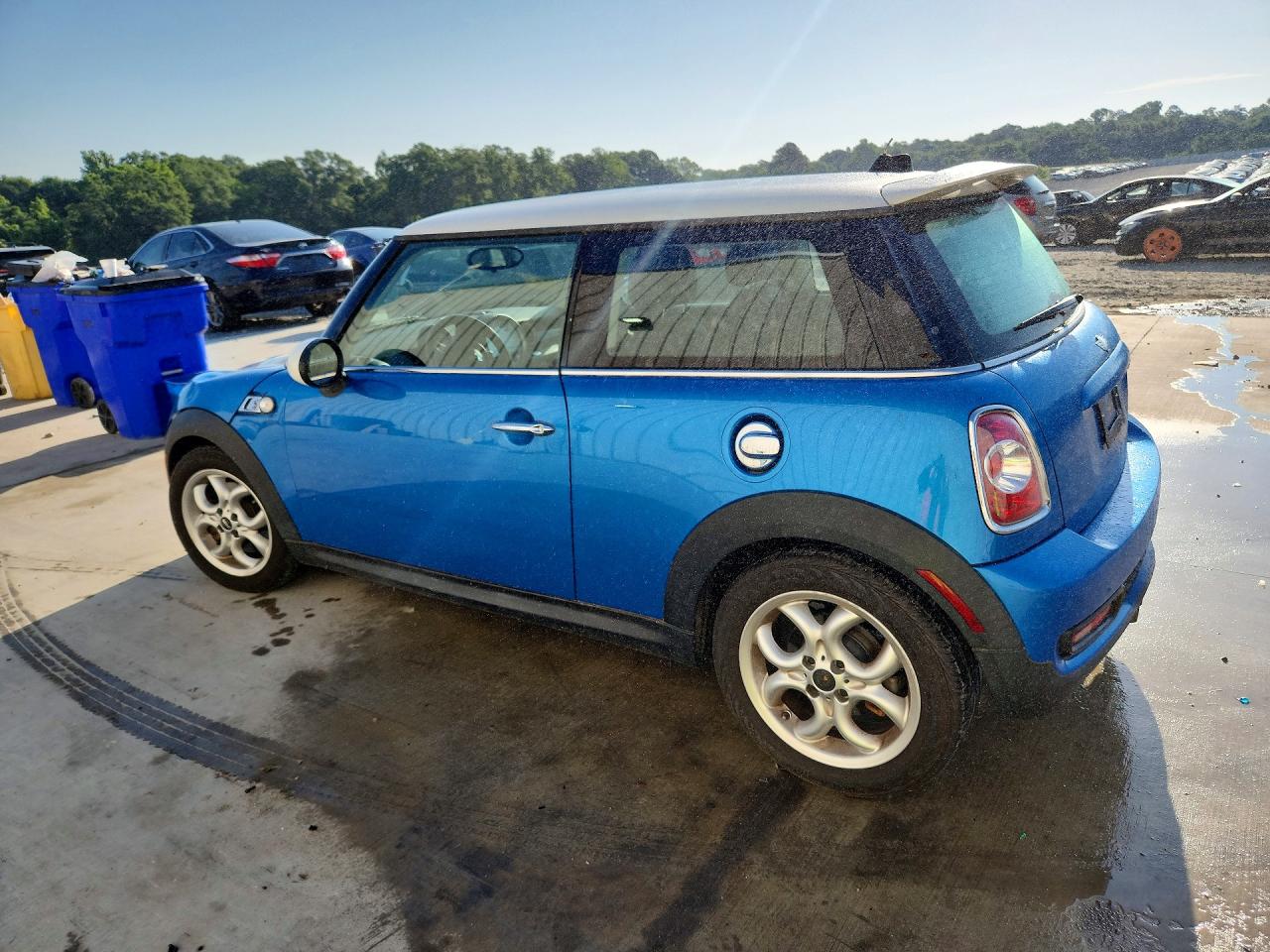 2011 Mini Cooper S Blue vin: WMWSV3C54BTY13293